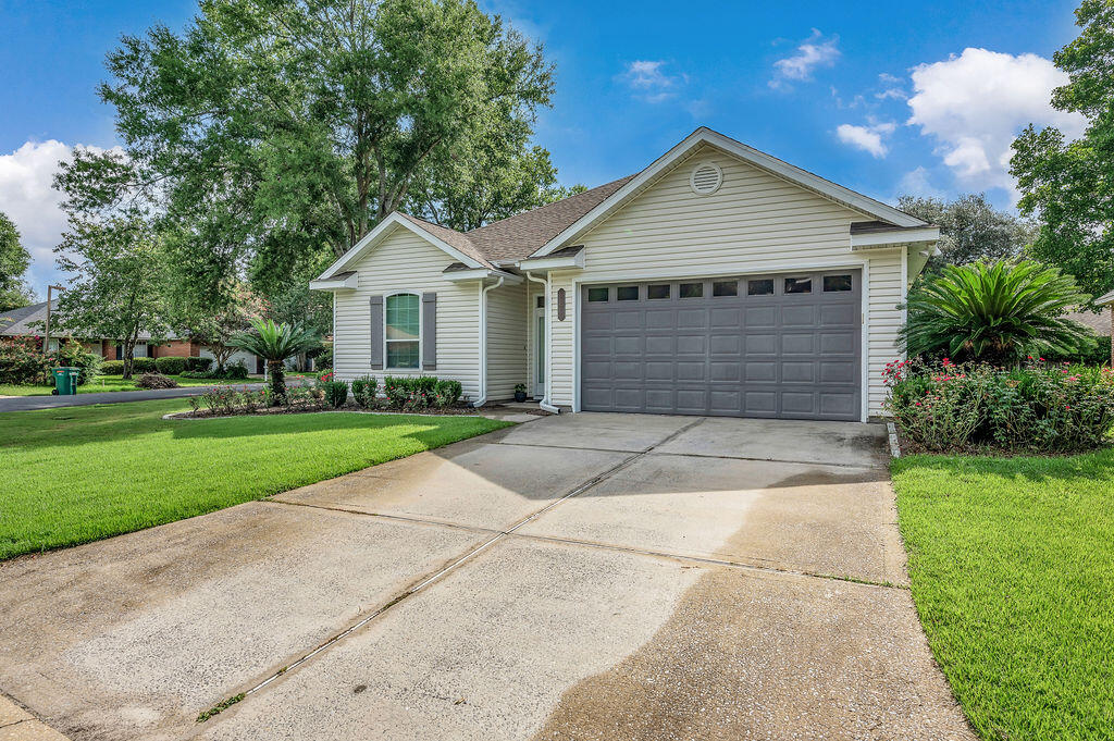 HIDDEN LAKES - Residential