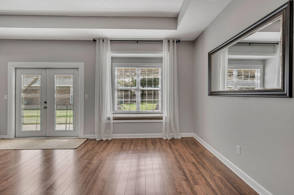 HIDDEN LAKES - Residential