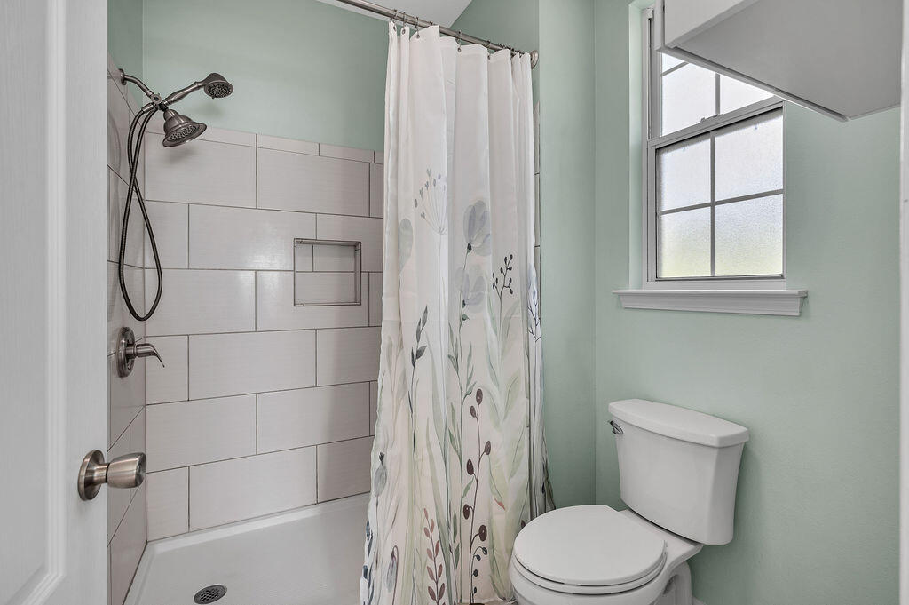 HIDDEN LAKES - Residential