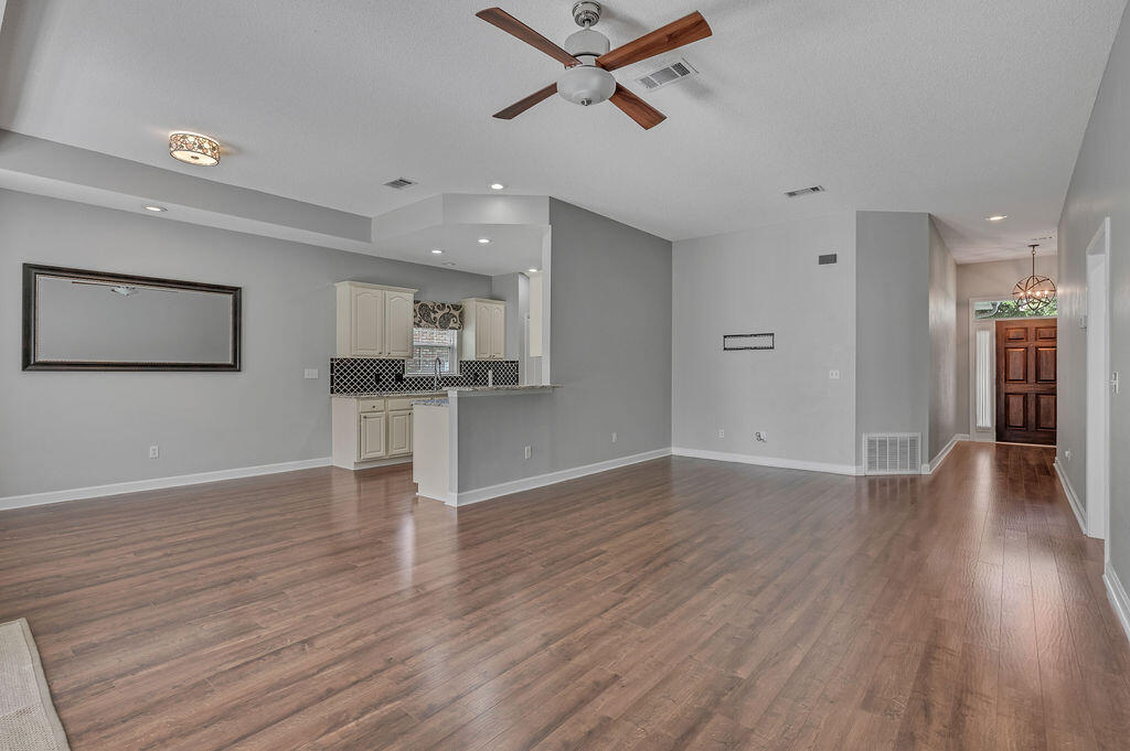 HIDDEN LAKES - Residential