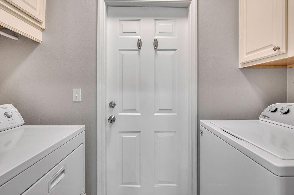 HIDDEN LAKES - Residential