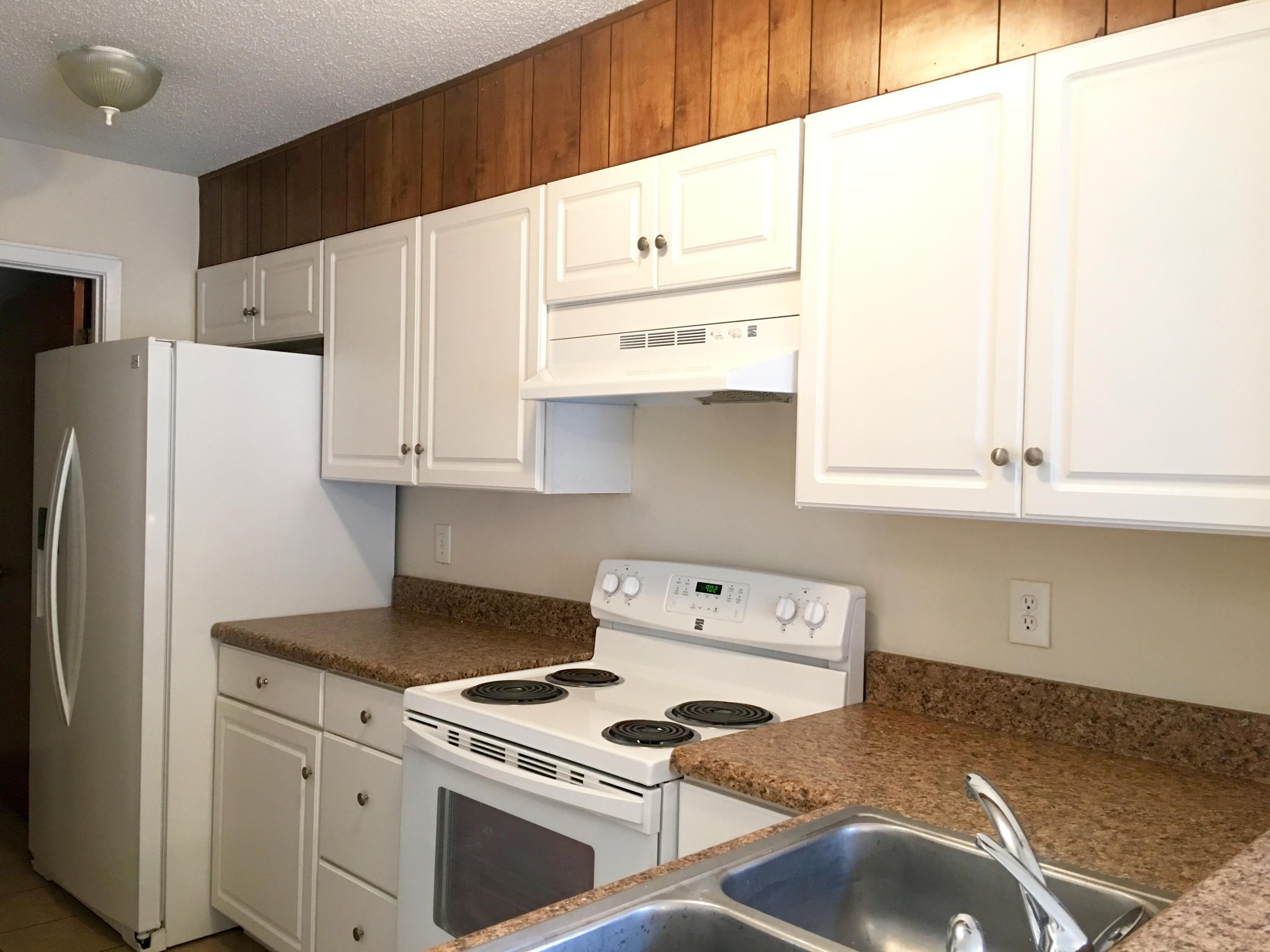 MONTAGE MANOR RE/PLAT LOT 6 - Residential