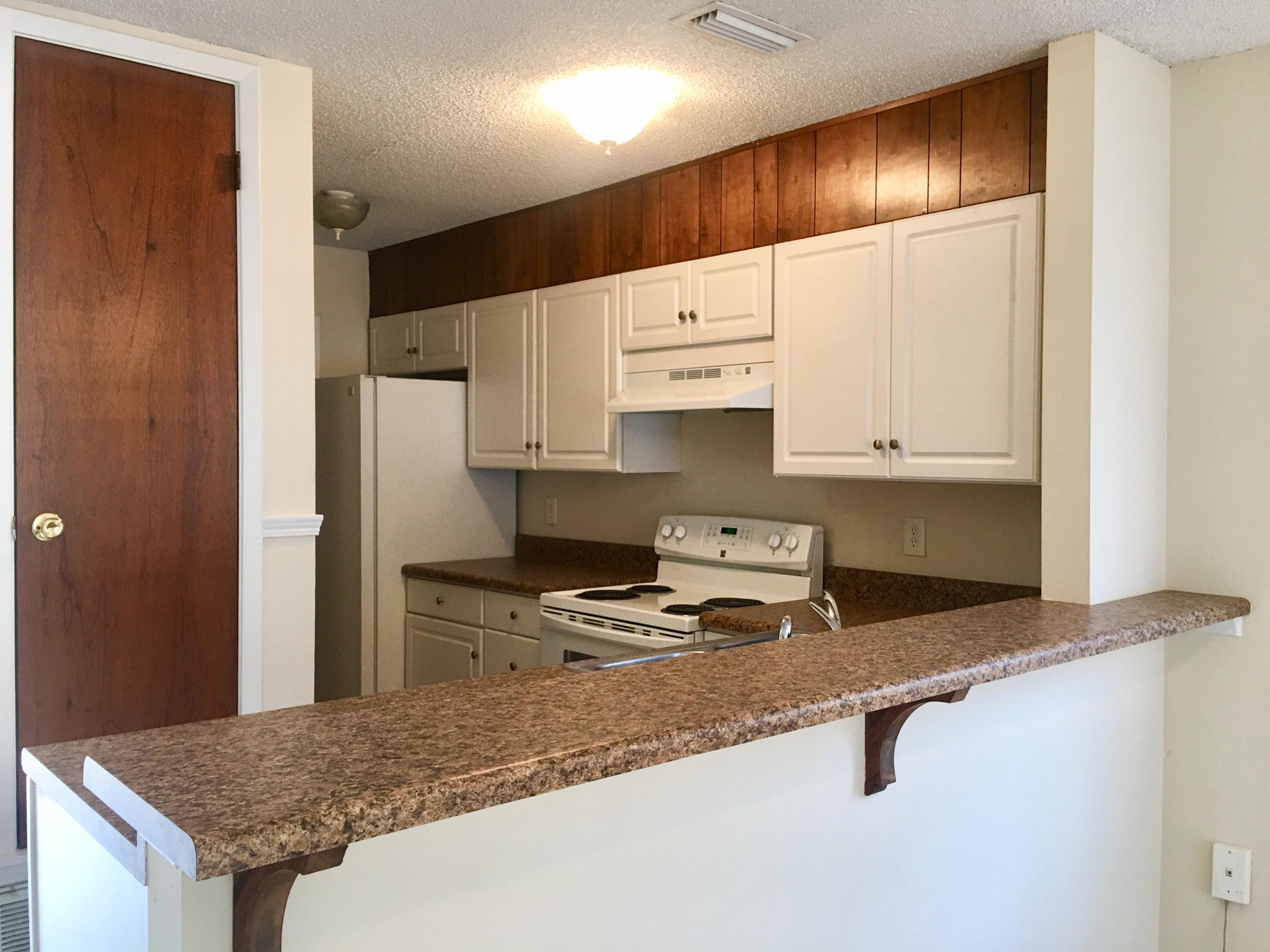 MONTAGE MANOR RE/PLAT LOT 6 - Residential