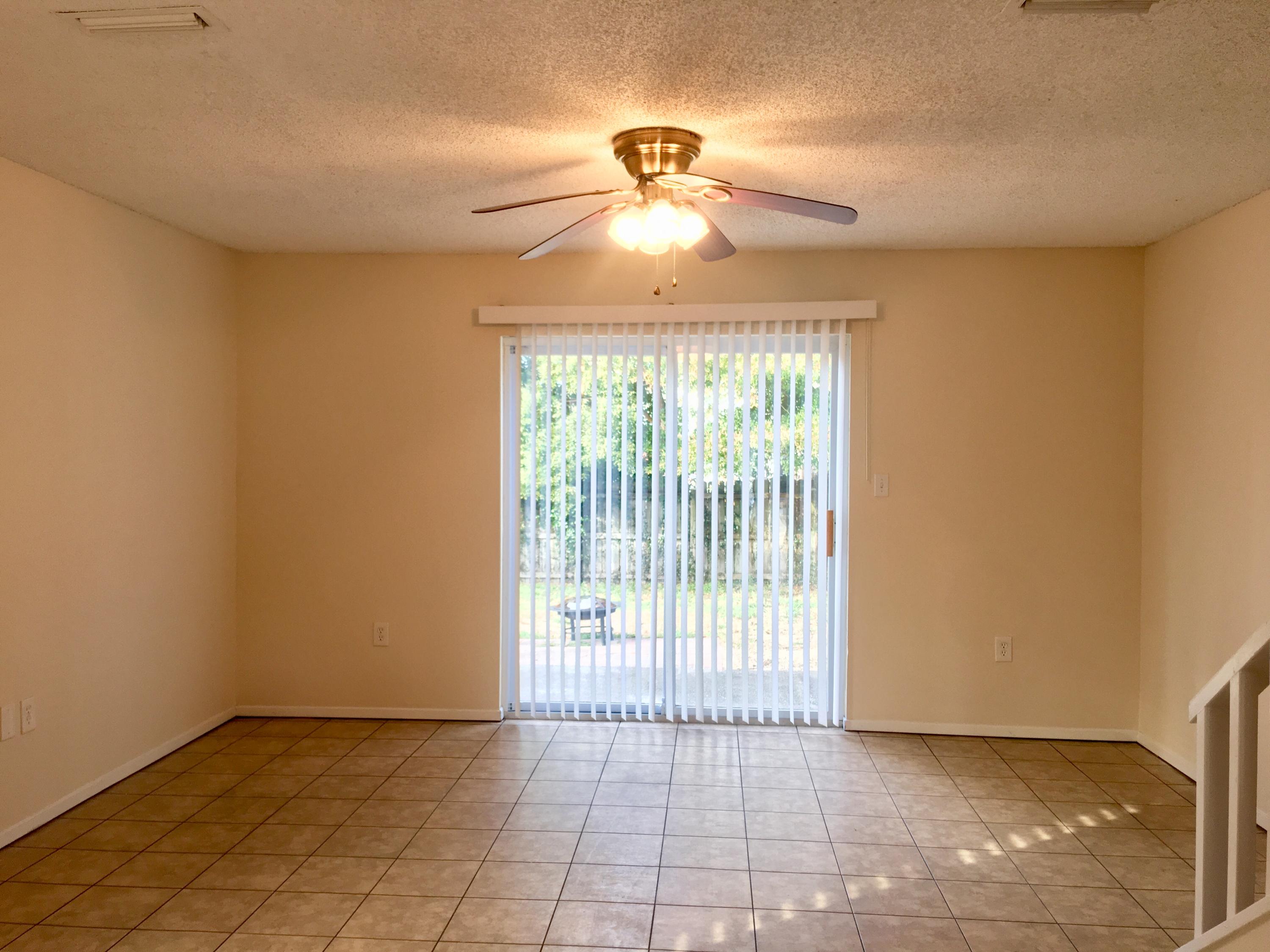 MONTAGE MANOR RE/PLAT LOT 6 - Residential