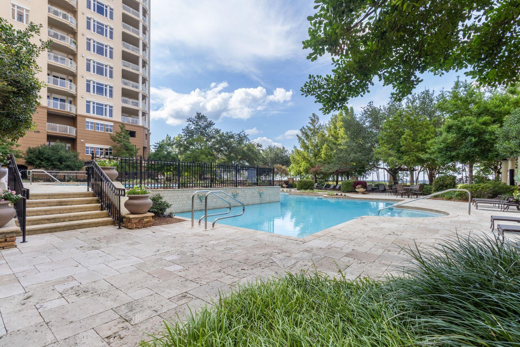 ONE WATER PLACE - Residential