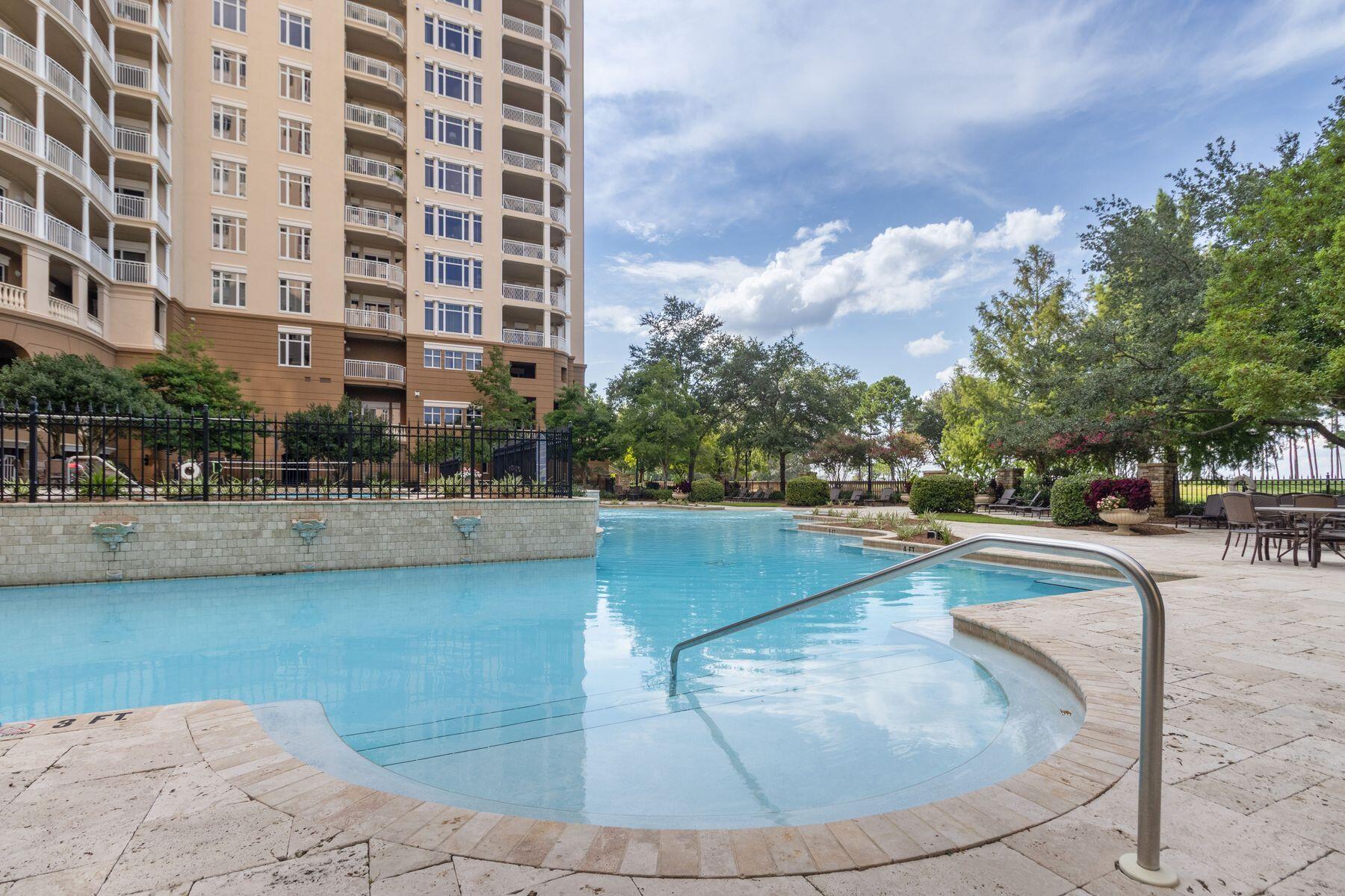 ONE WATER PLACE - Residential