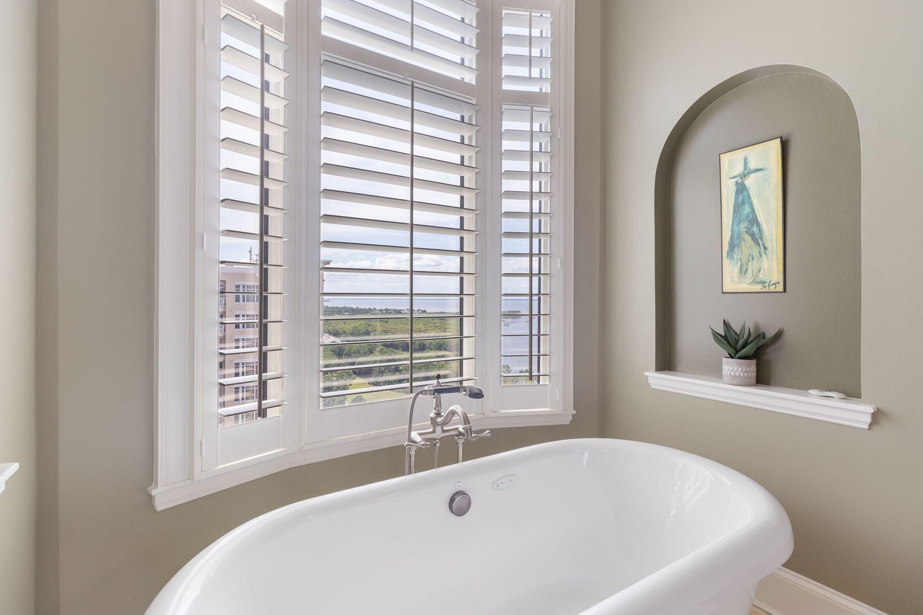 ONE WATER PLACE - Residential