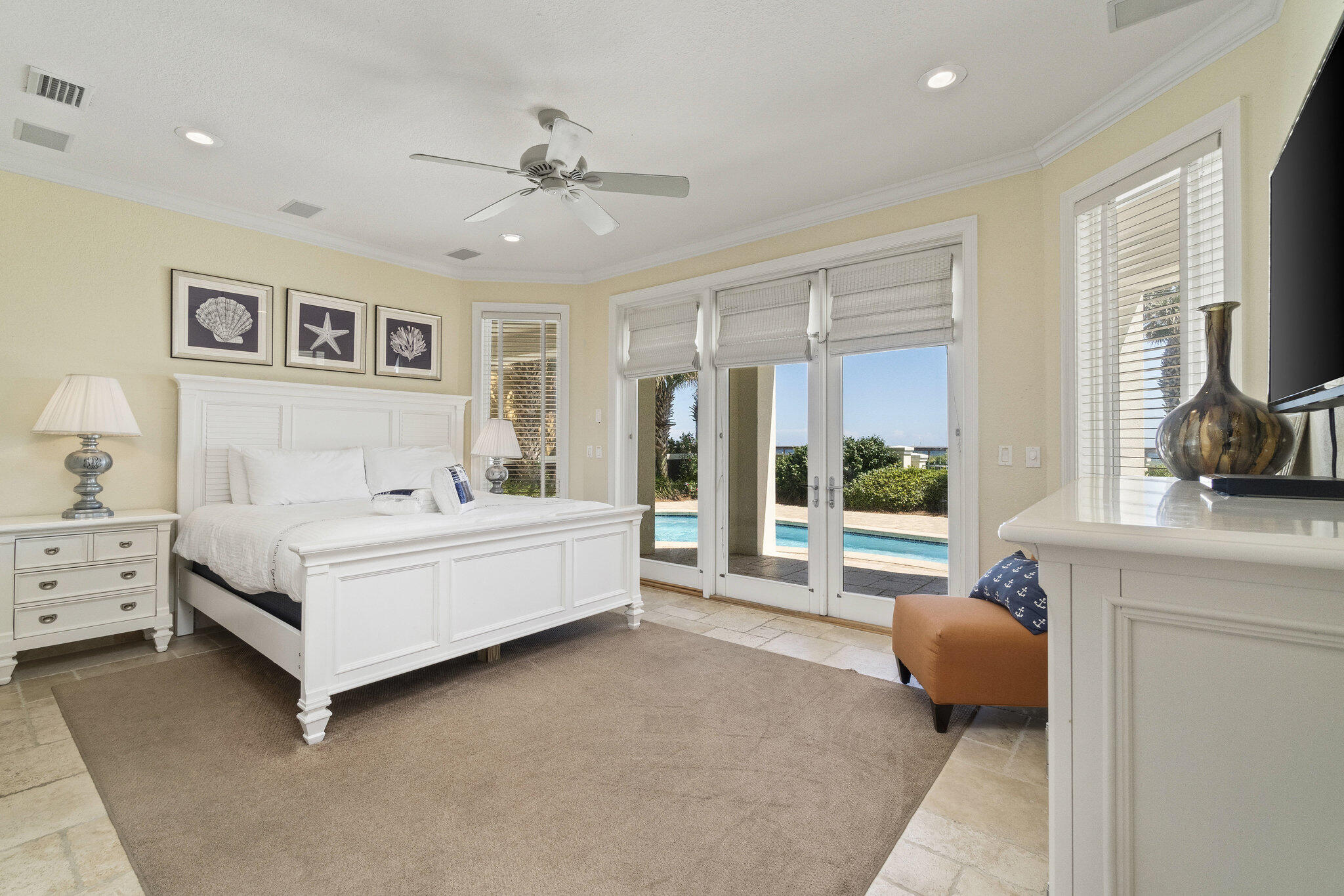 AVALON BEACH ESTATES - Residential