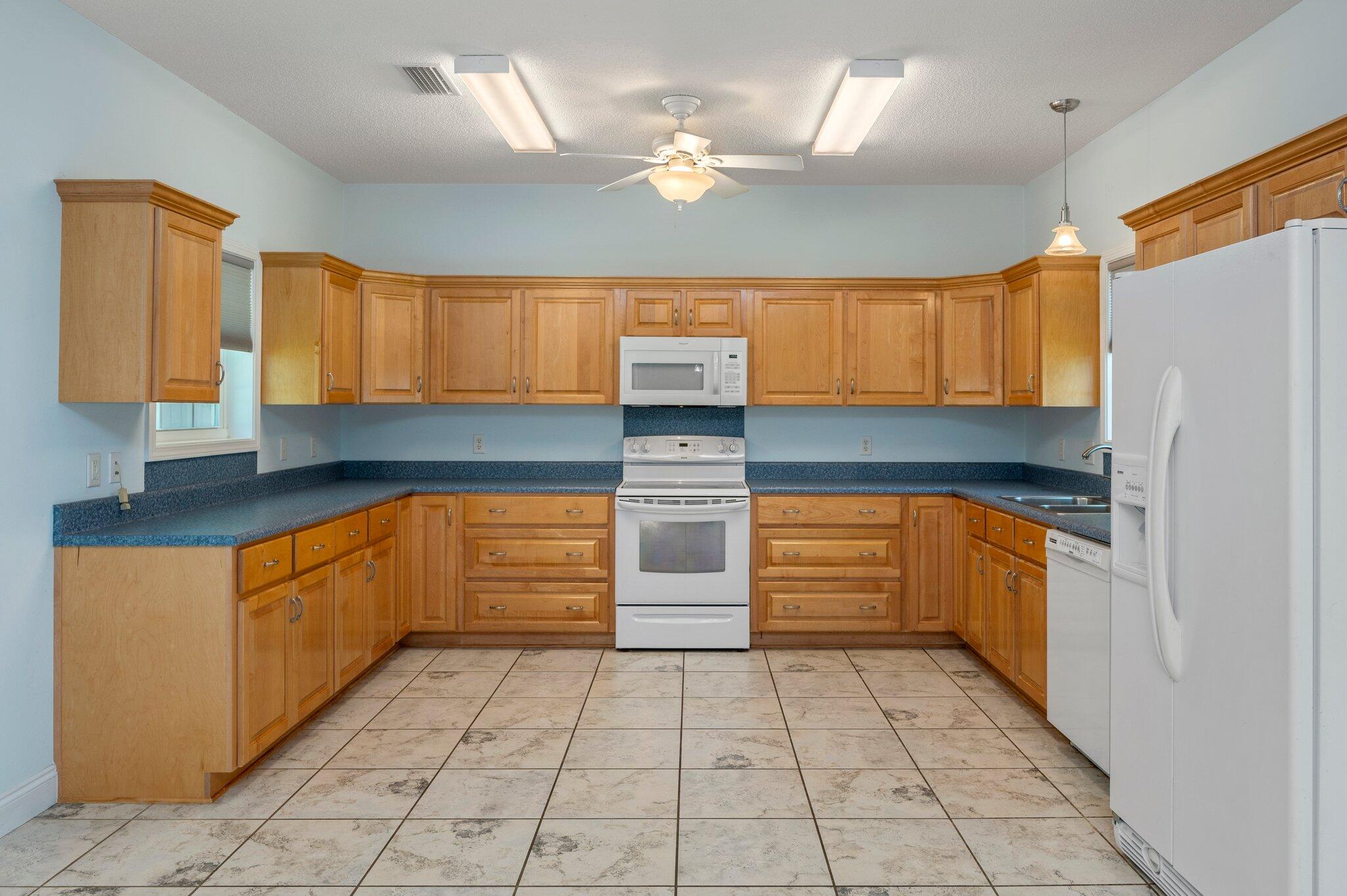 TOWN OF DEFUNIAK SPRINGS - Residential Lease