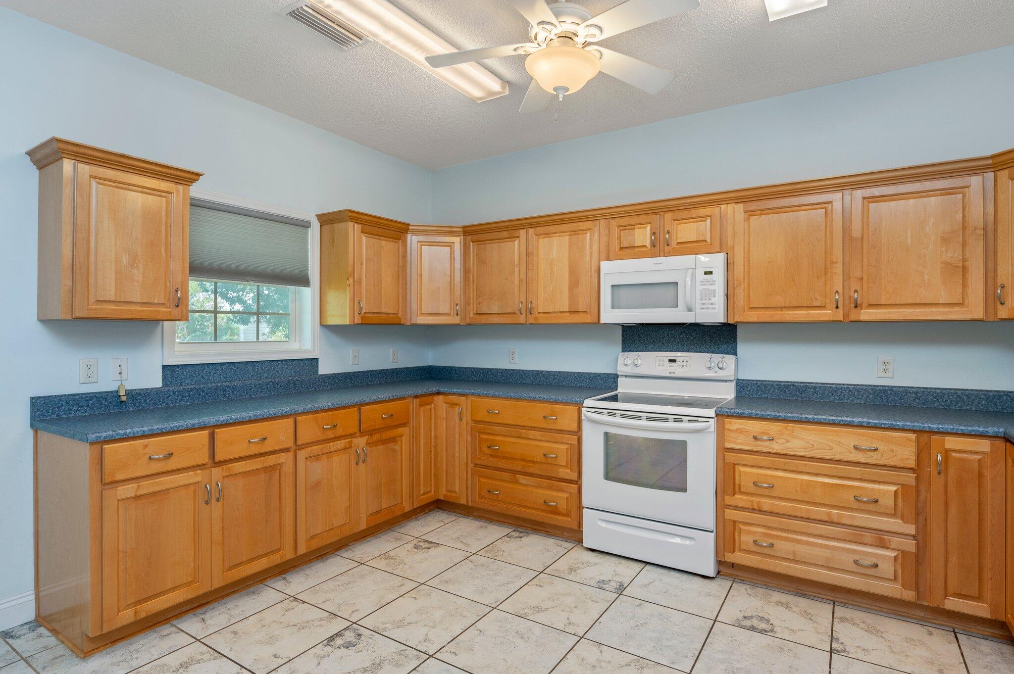 TOWN OF DEFUNIAK SPRINGS - Residential Lease