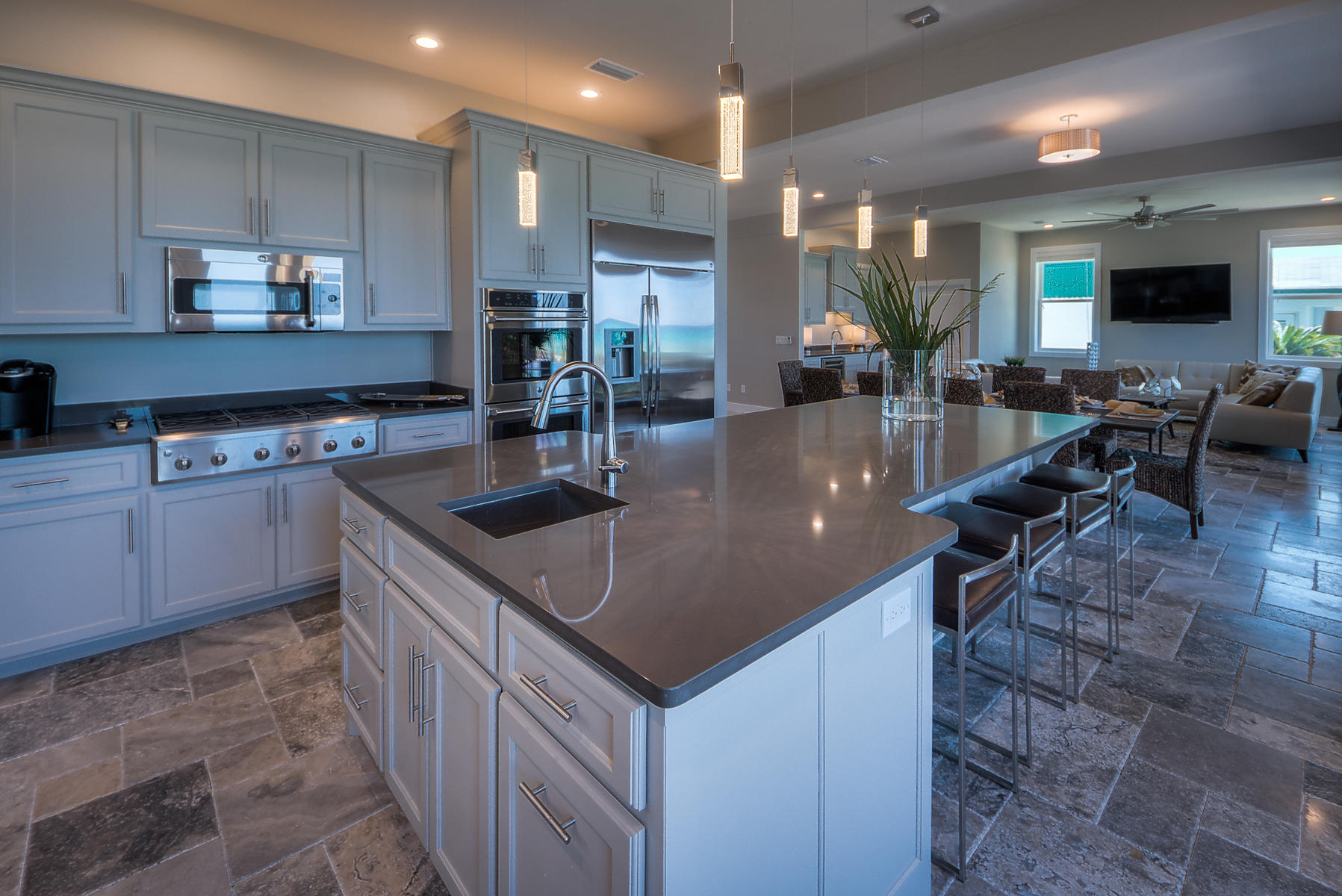 LULLWATER BEACH - Residential