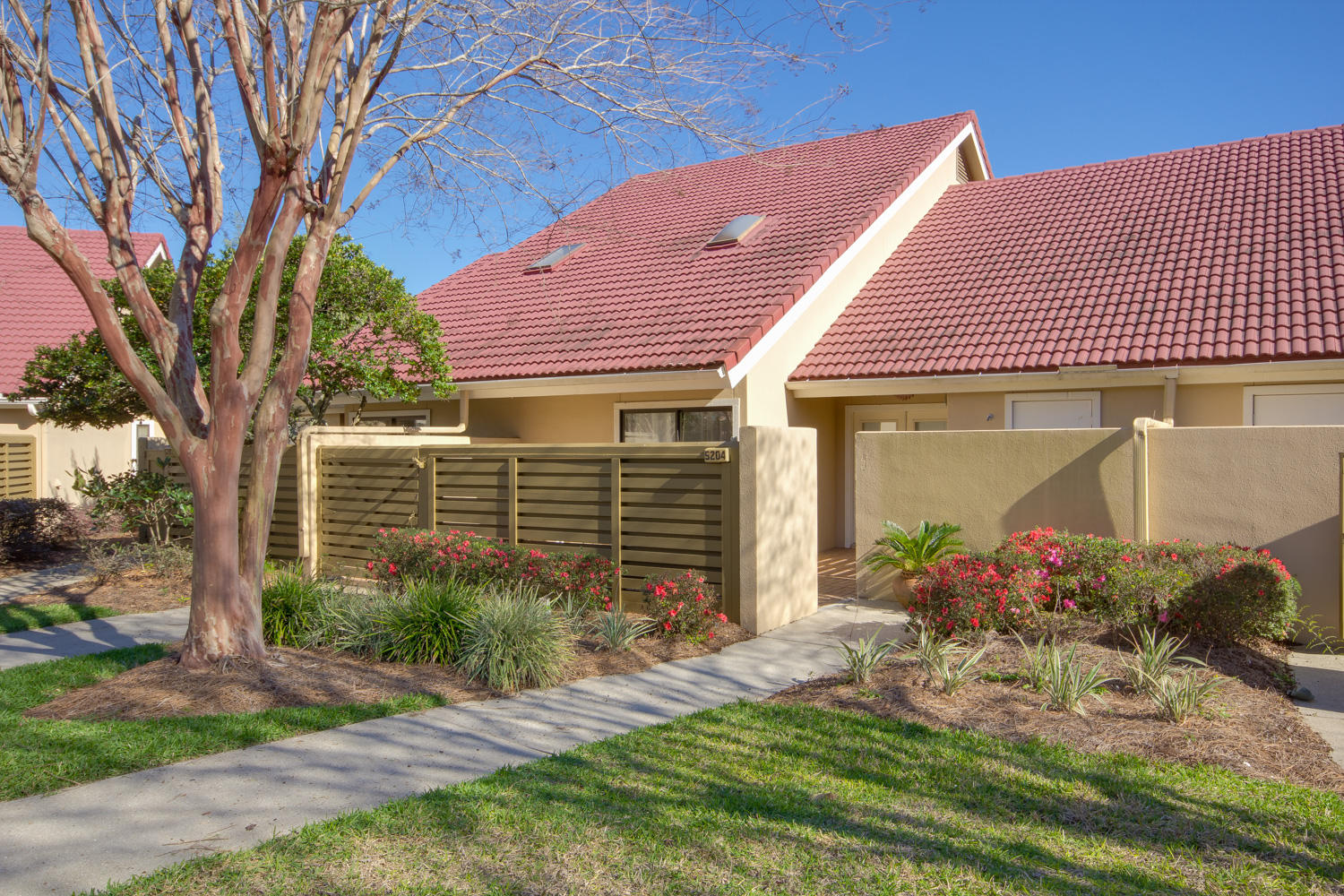 BEACHWALK VILLAS - Residential