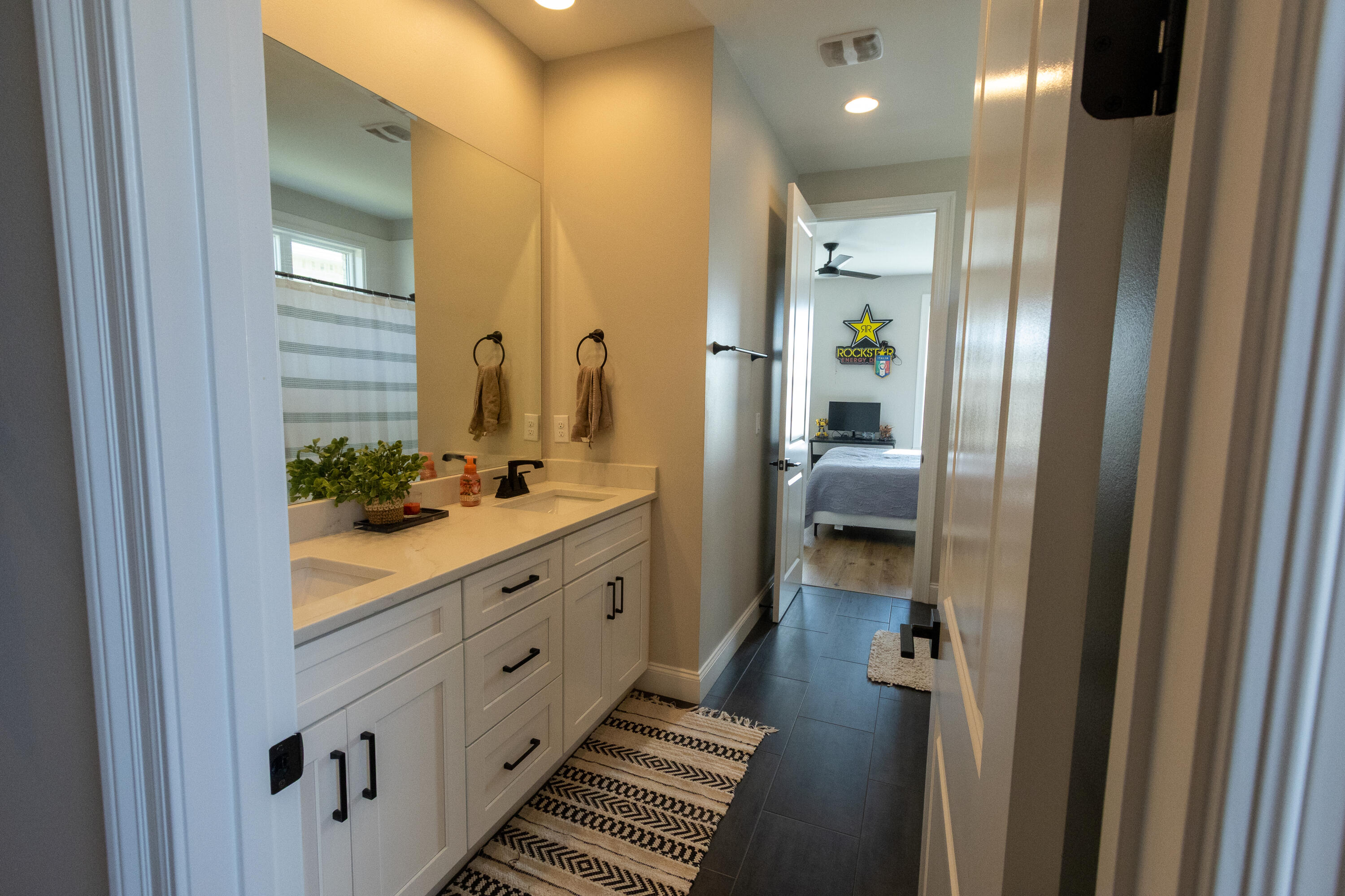 RAIDERS LANDING - Residential