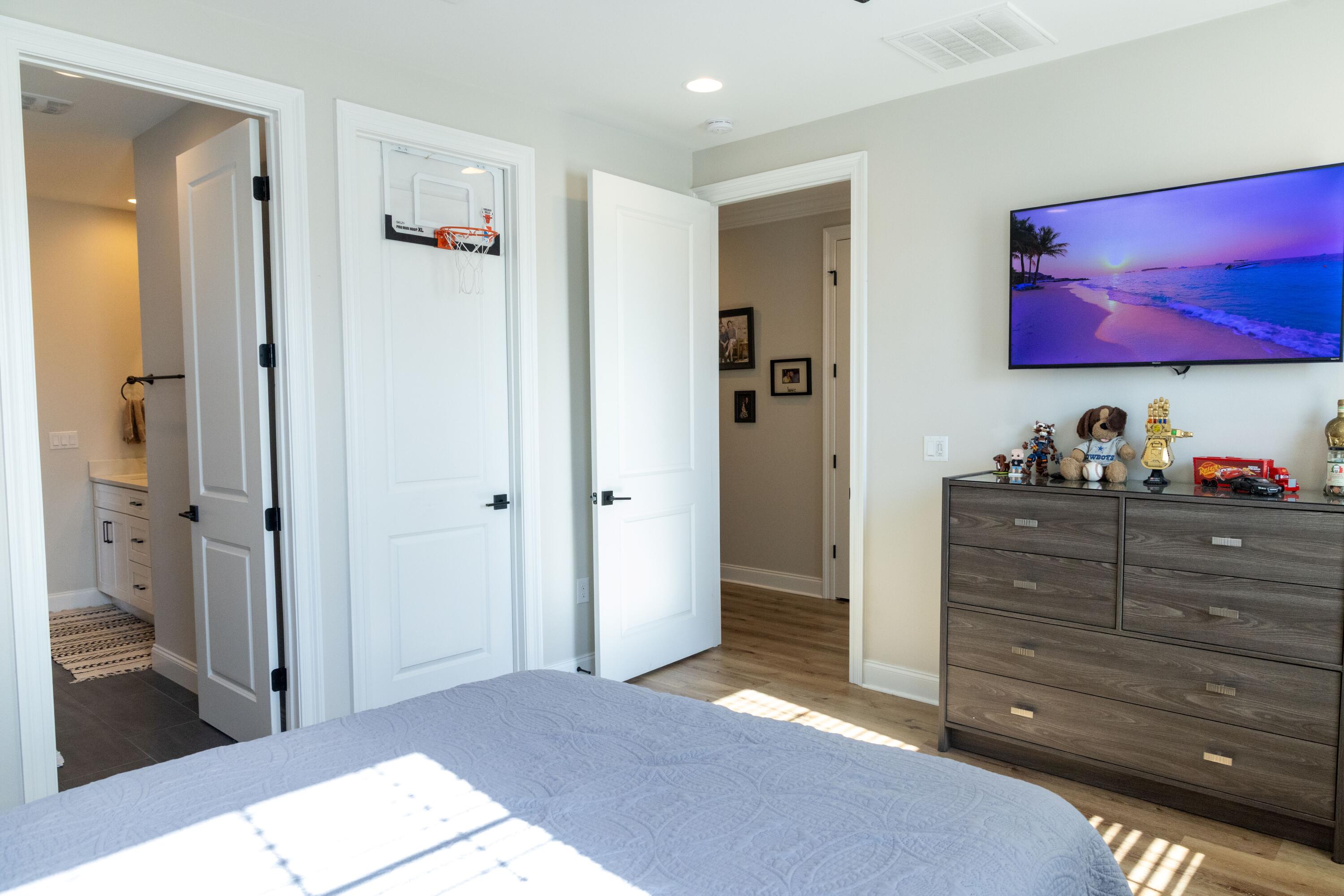 RAIDERS LANDING - Residential