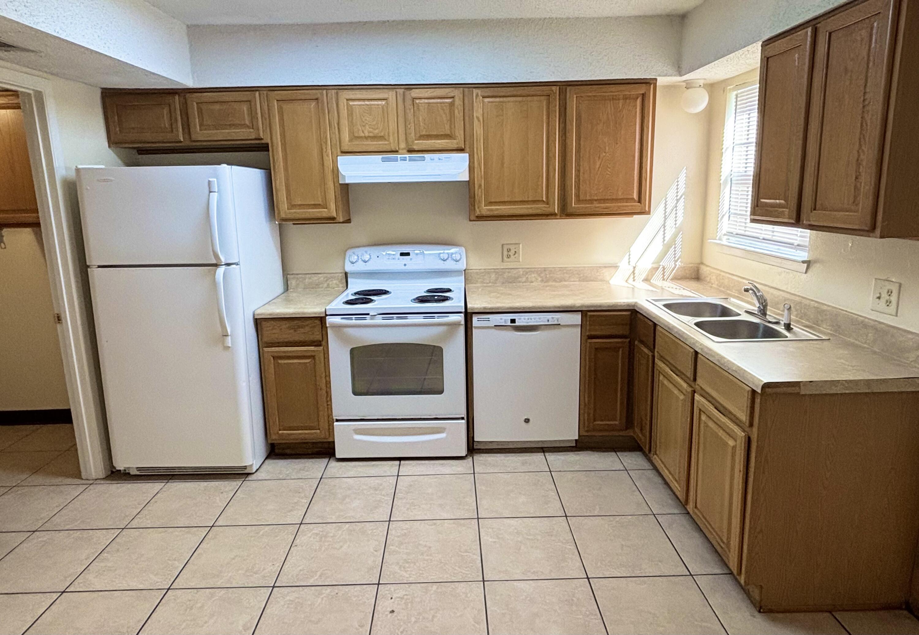 QUAIL MEADOWS - Residential Lease