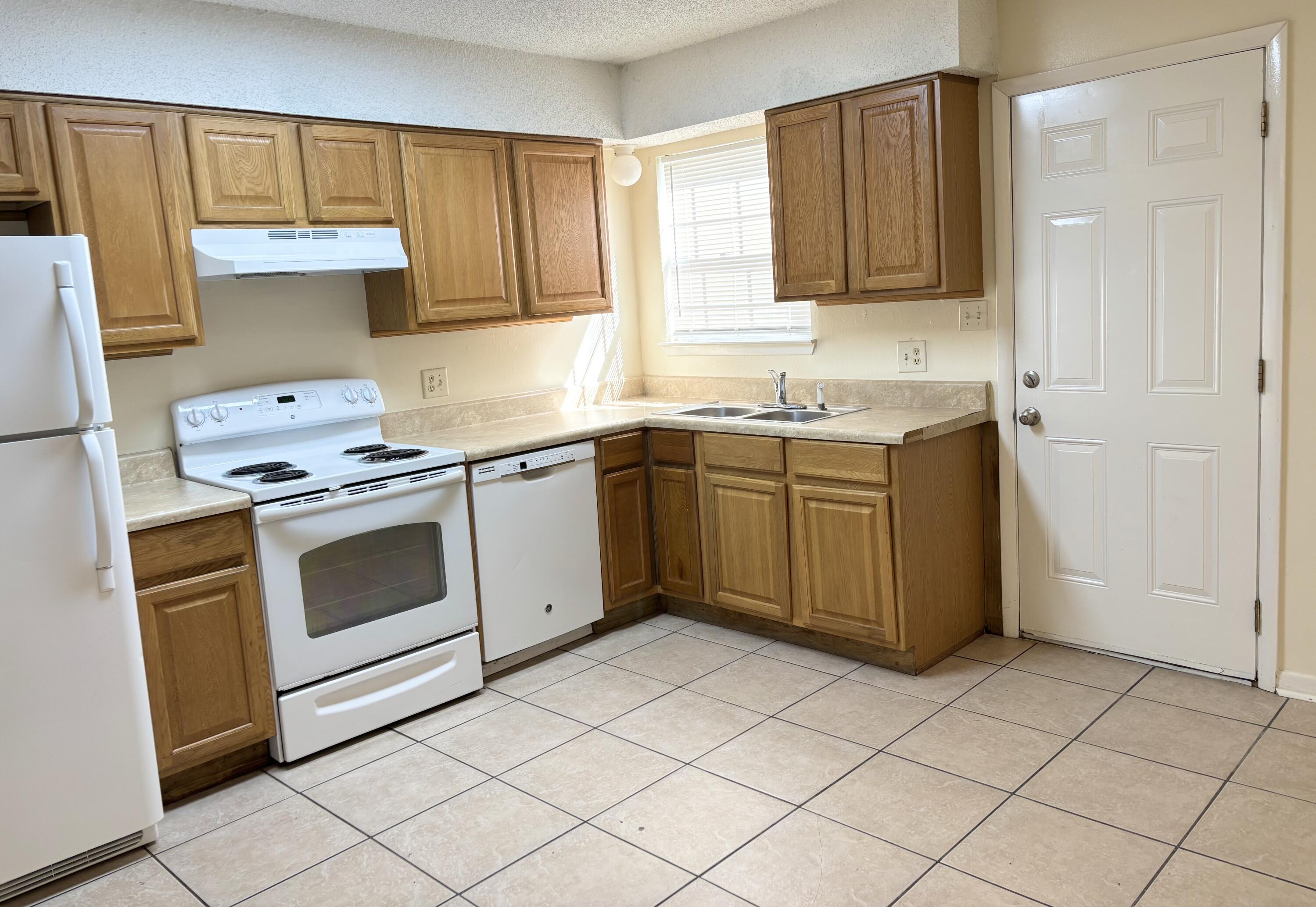 QUAIL MEADOWS - Residential Lease