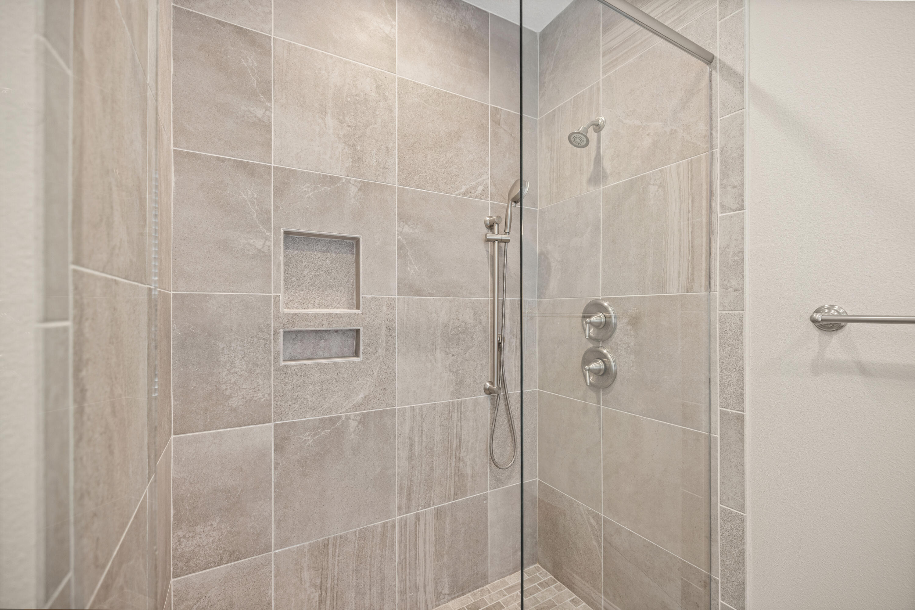 WALSH GLEN ESTATES - Residential