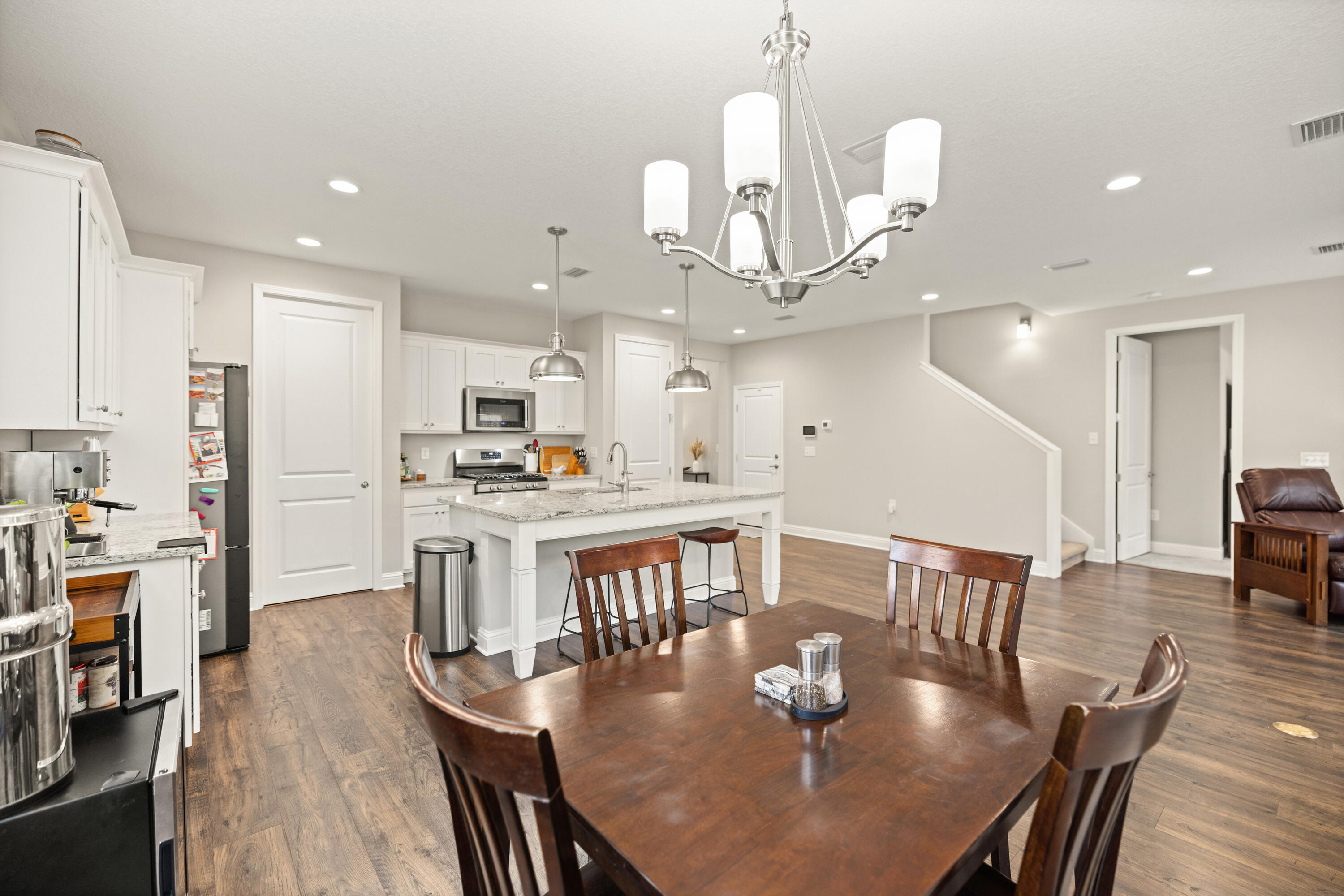 WALSH GLEN ESTATES - Residential