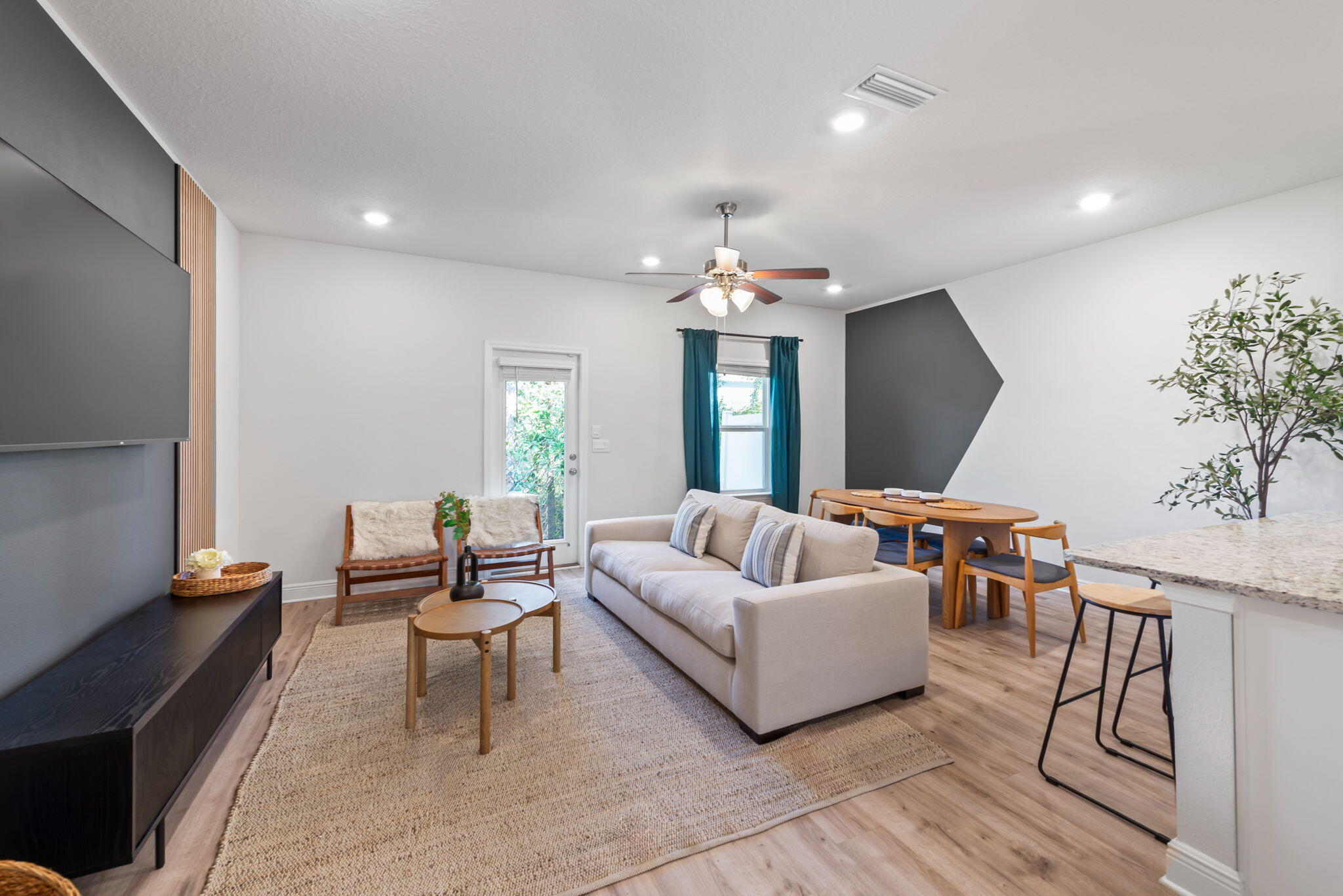 SANDHILL PINES - Residential