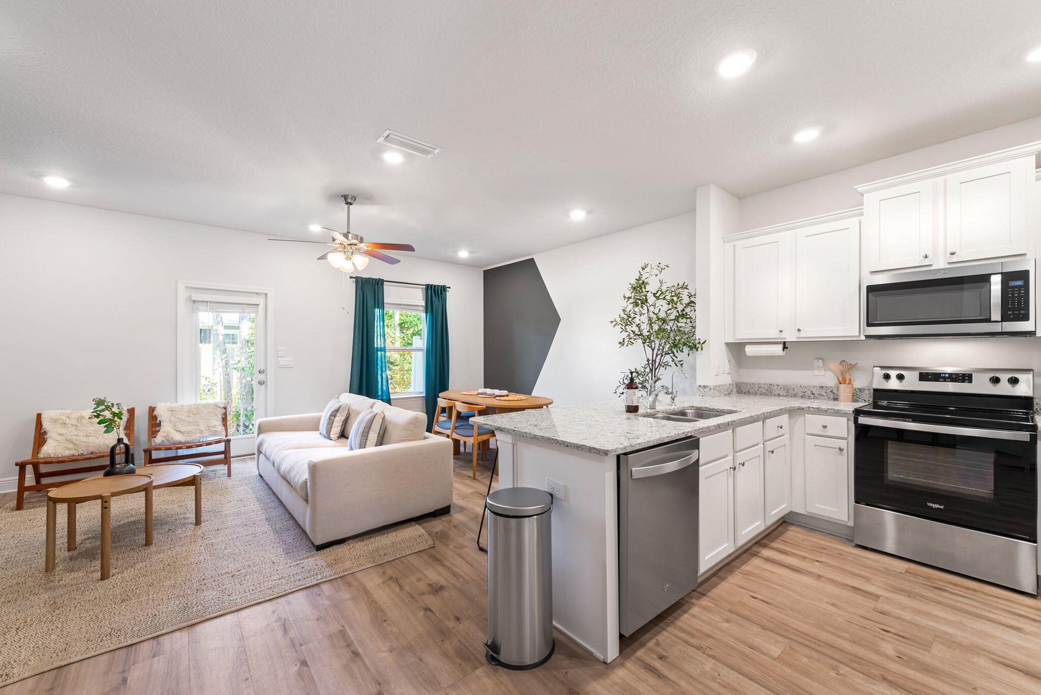 SANDHILL PINES - Residential