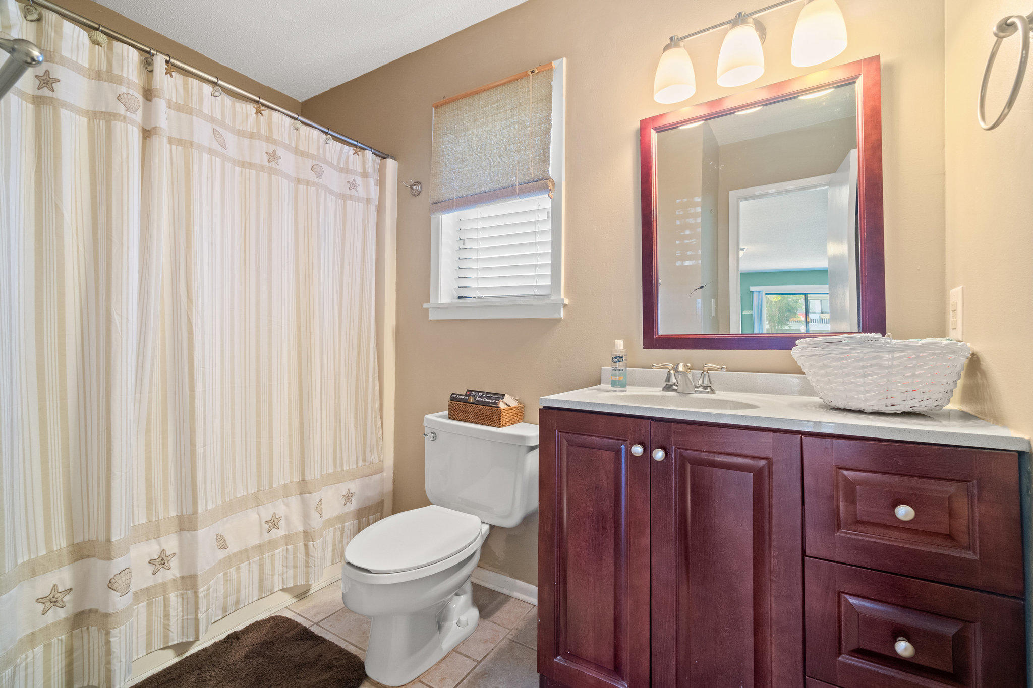 BEACHWOOD VILLAS CONDO PH 2 - Residential