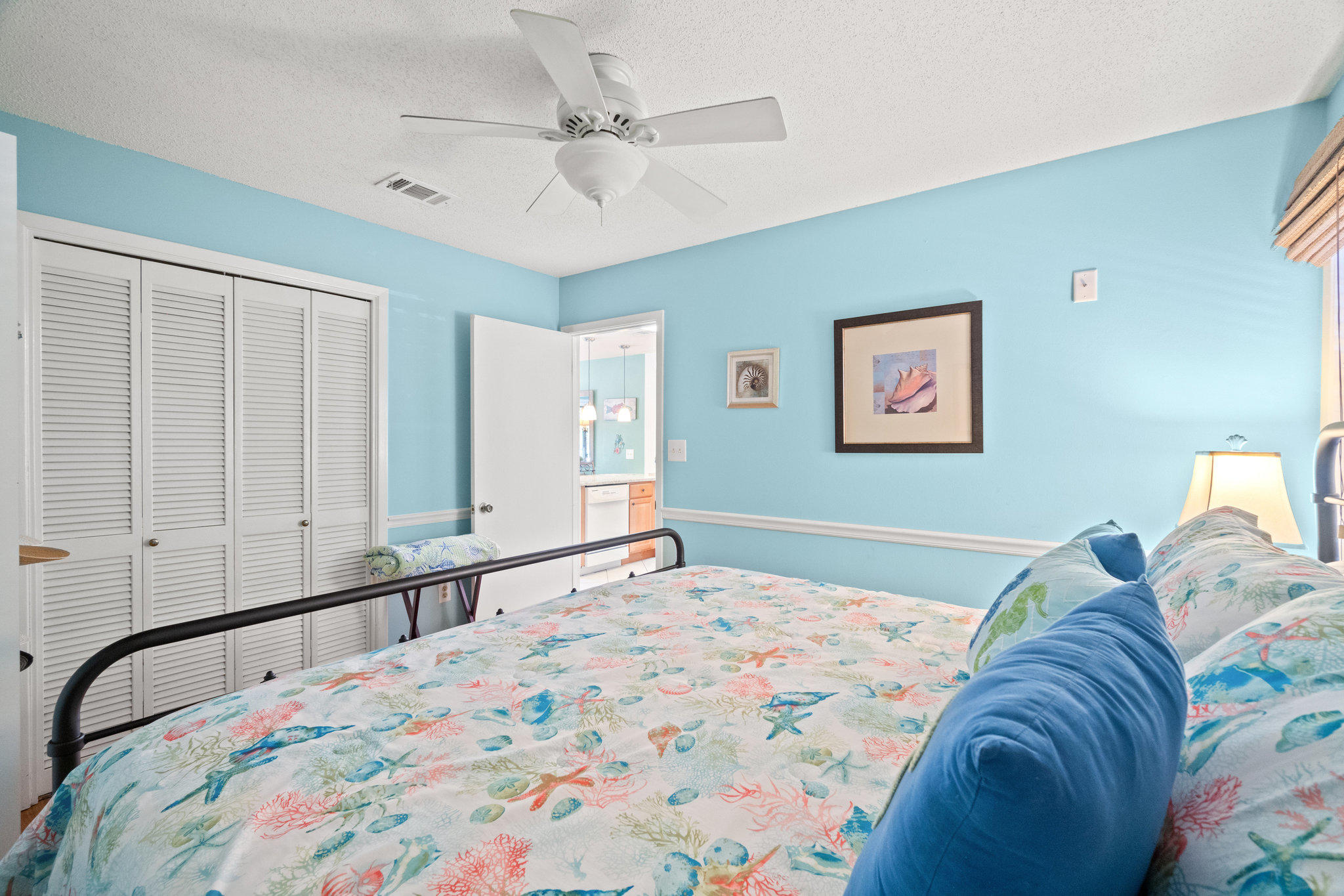 BEACHWOOD VILLAS CONDO PH 2 - Residential