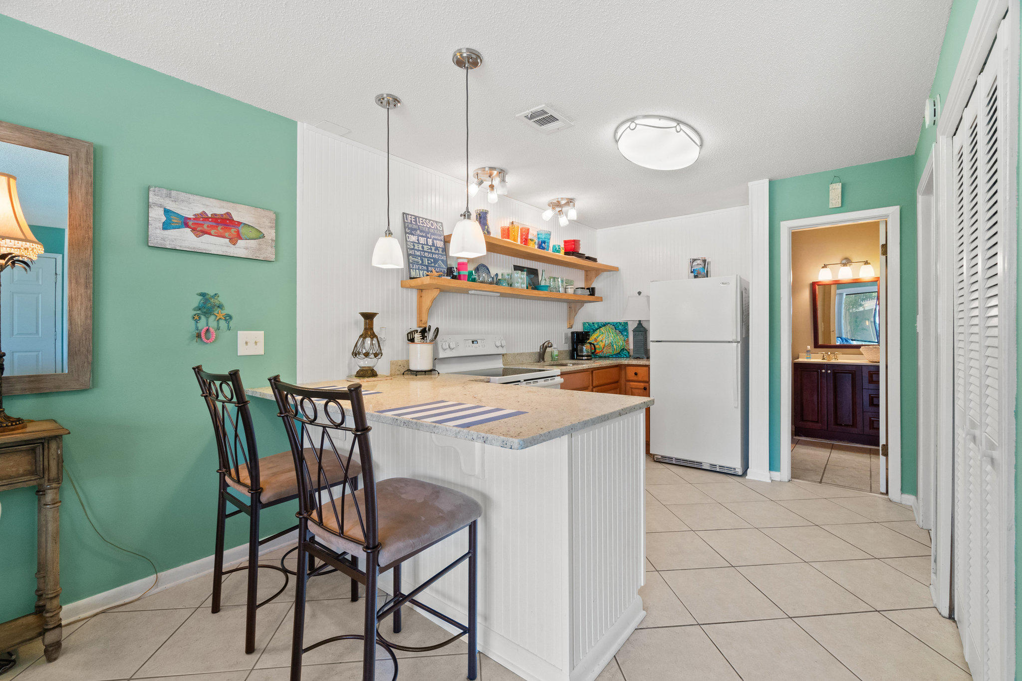 BEACHWOOD VILLAS CONDO PH 2 - Residential