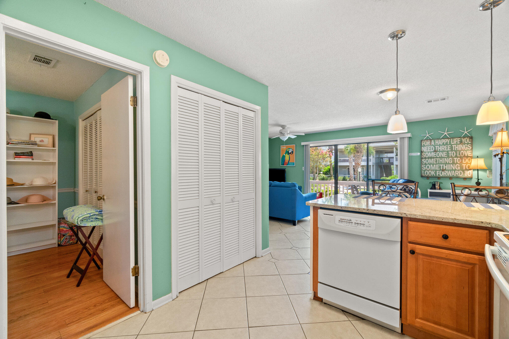 BEACHWOOD VILLAS CONDO PH 2 - Residential