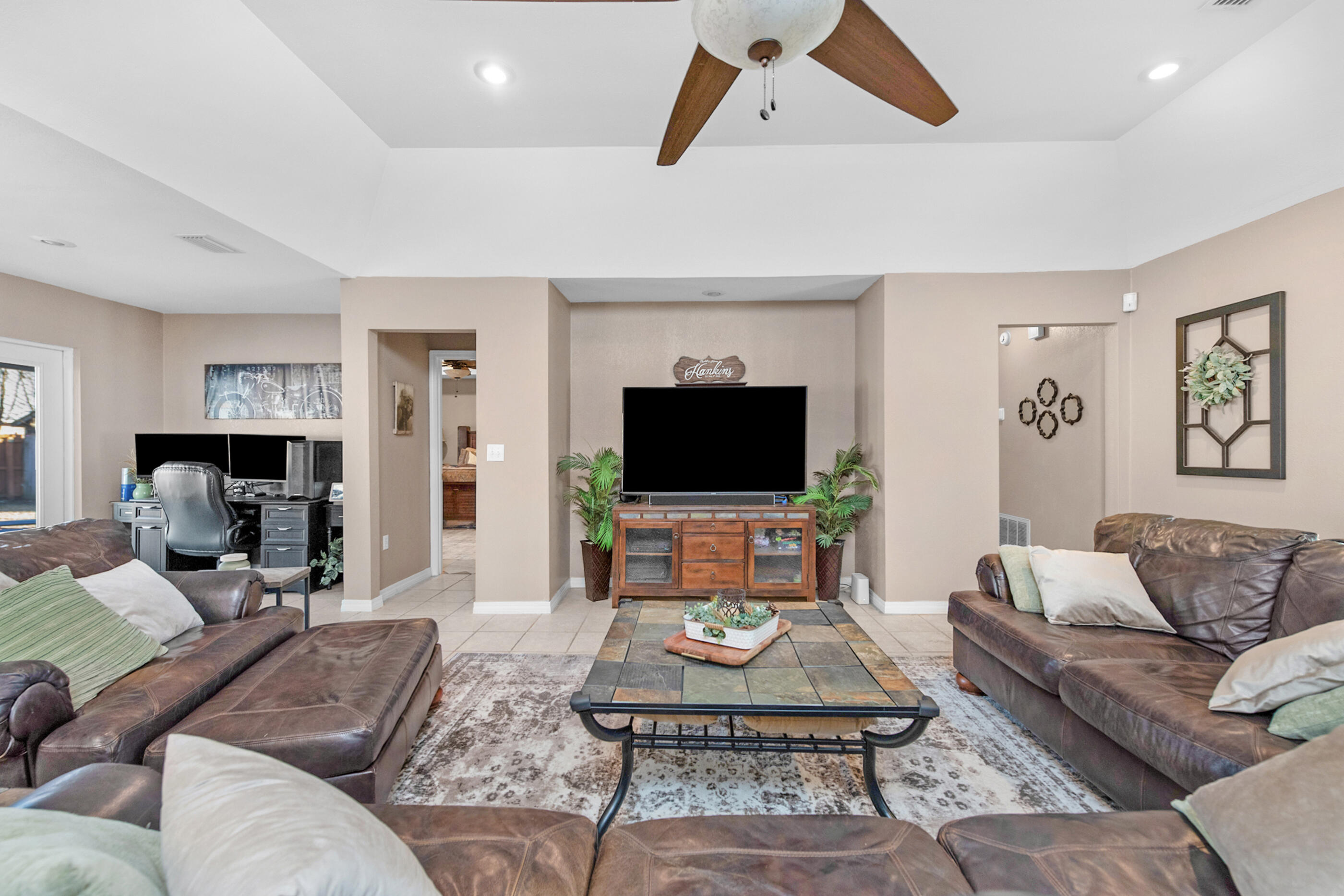 BISCAYNE POINTE - Residential