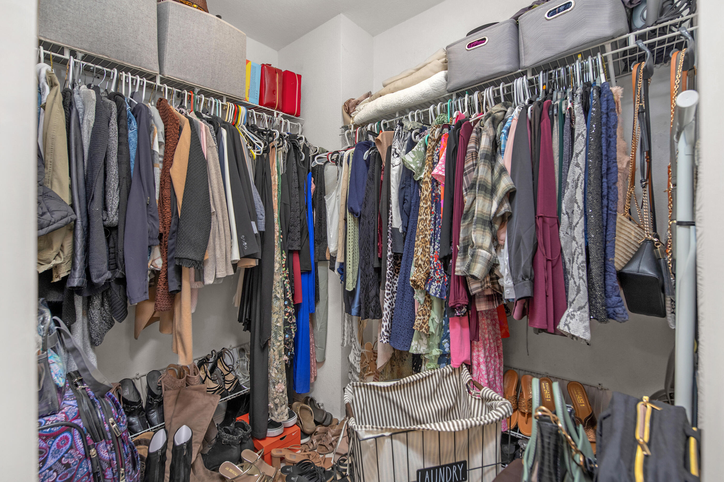 BISCAYNE POINTE - Residential