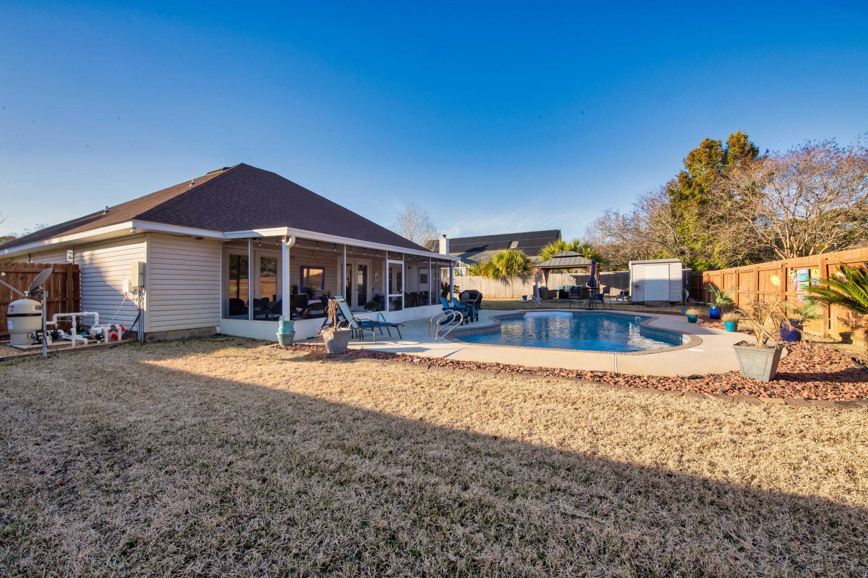 BISCAYNE POINTE - Residential