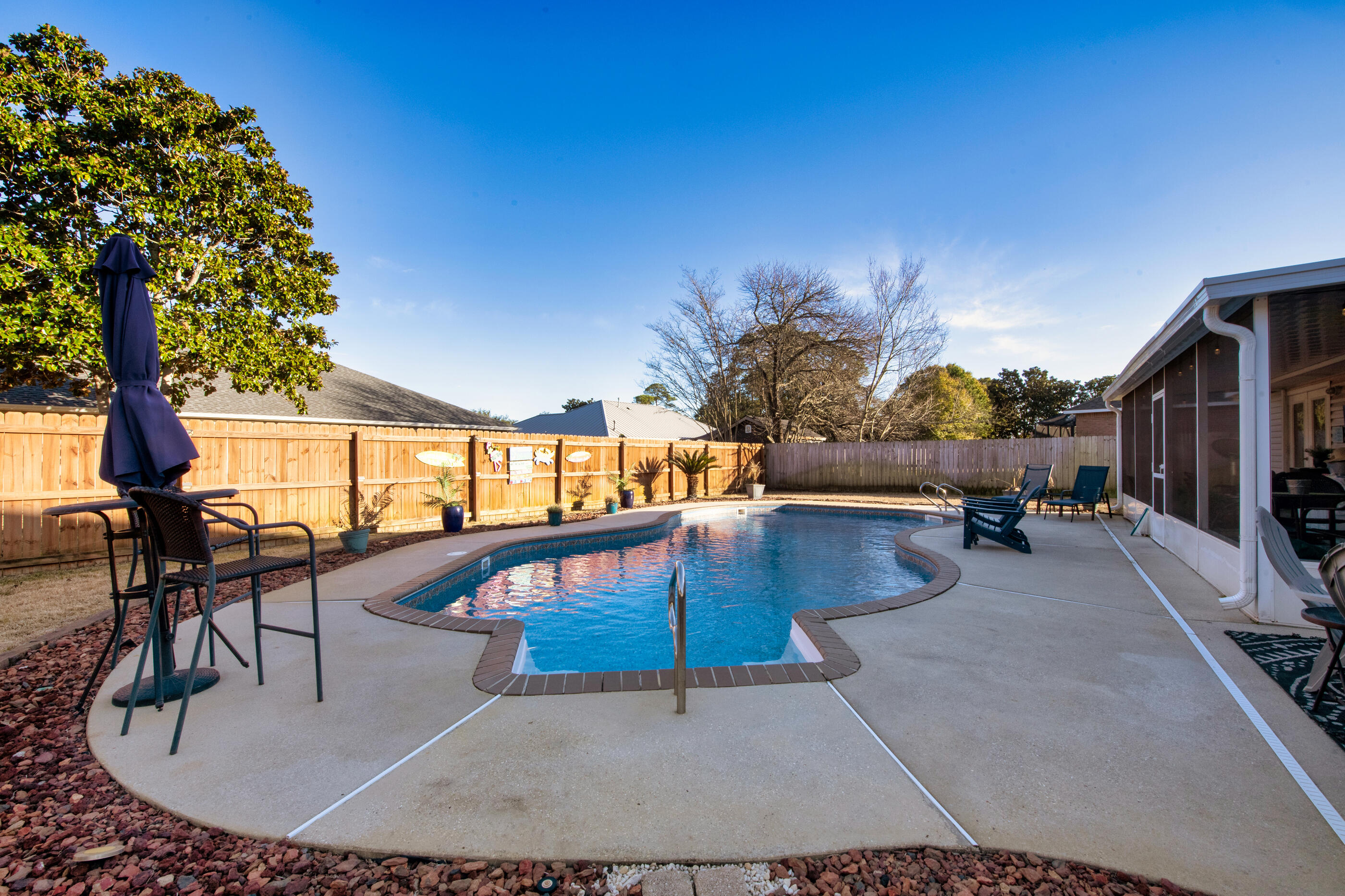 BISCAYNE POINTE - Residential