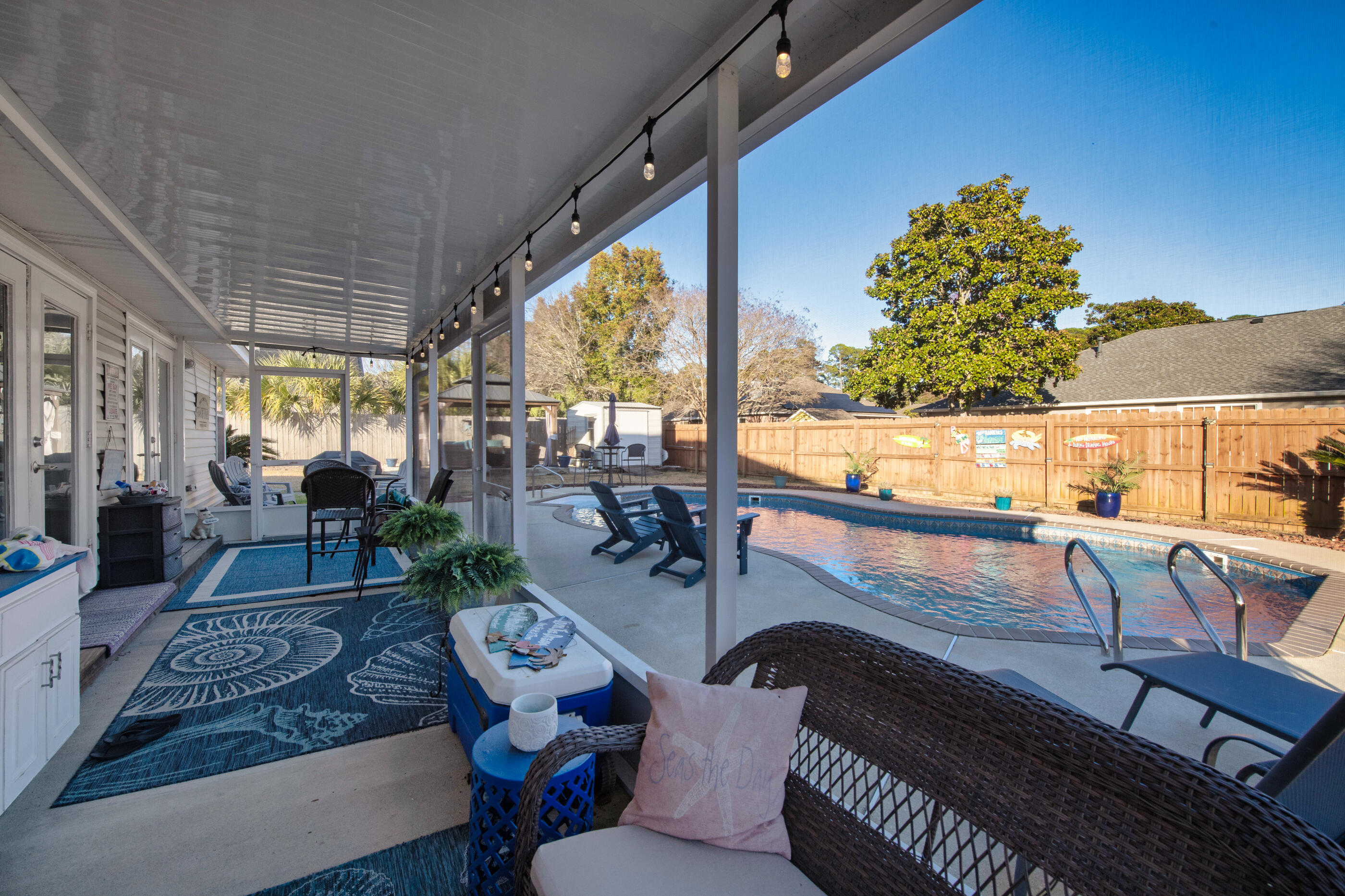 BISCAYNE POINTE - Residential