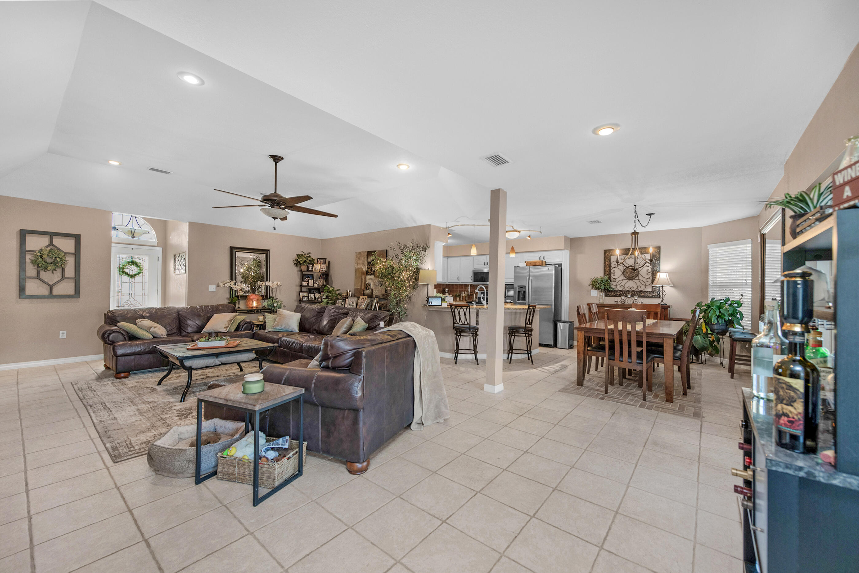 BISCAYNE POINTE - Residential