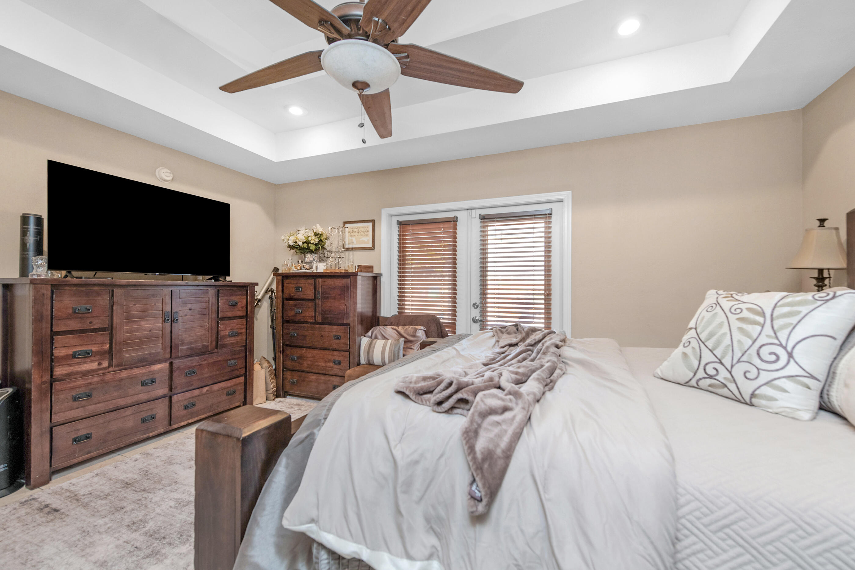 BISCAYNE POINTE - Residential