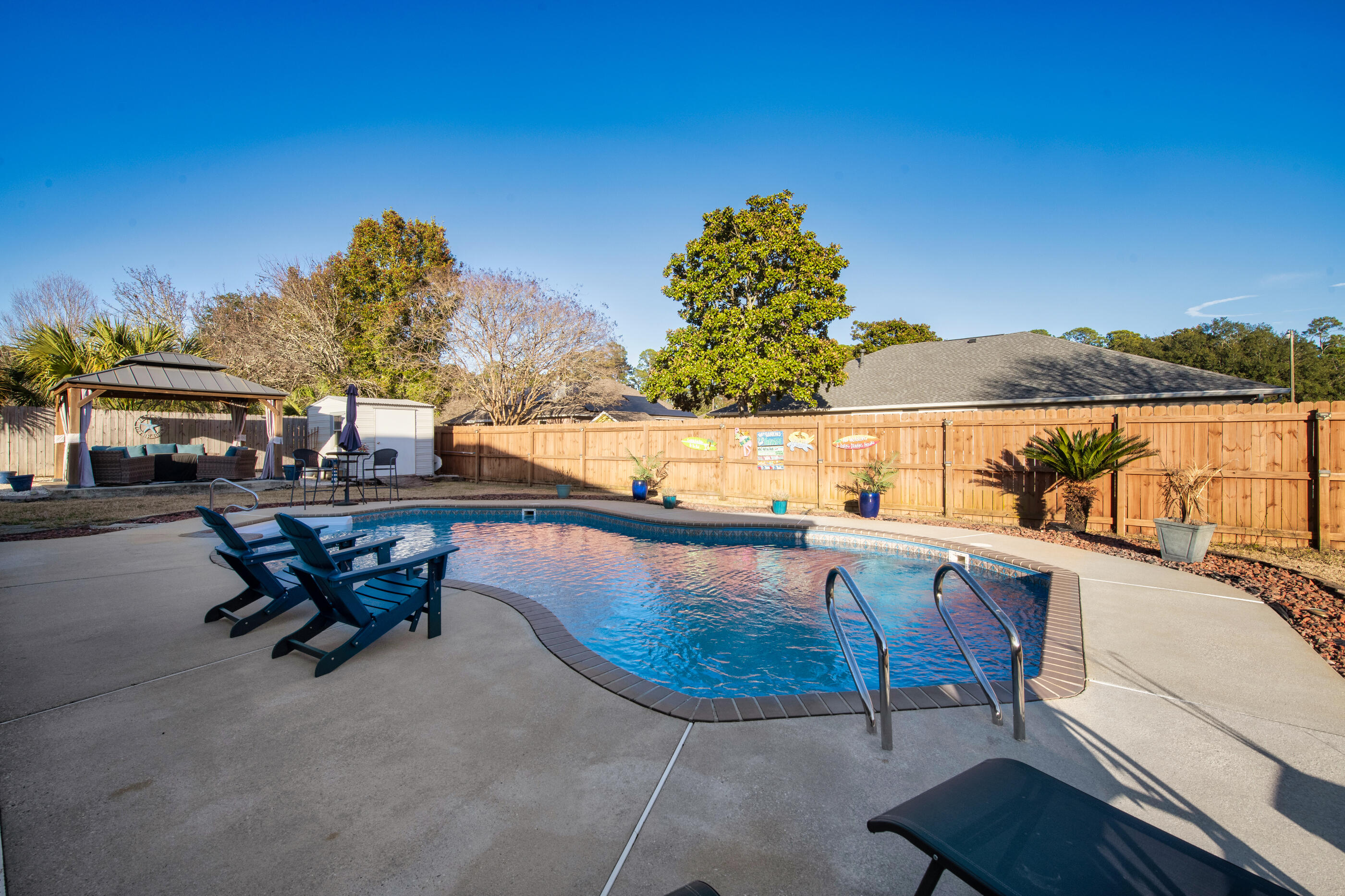 BISCAYNE POINTE - Residential