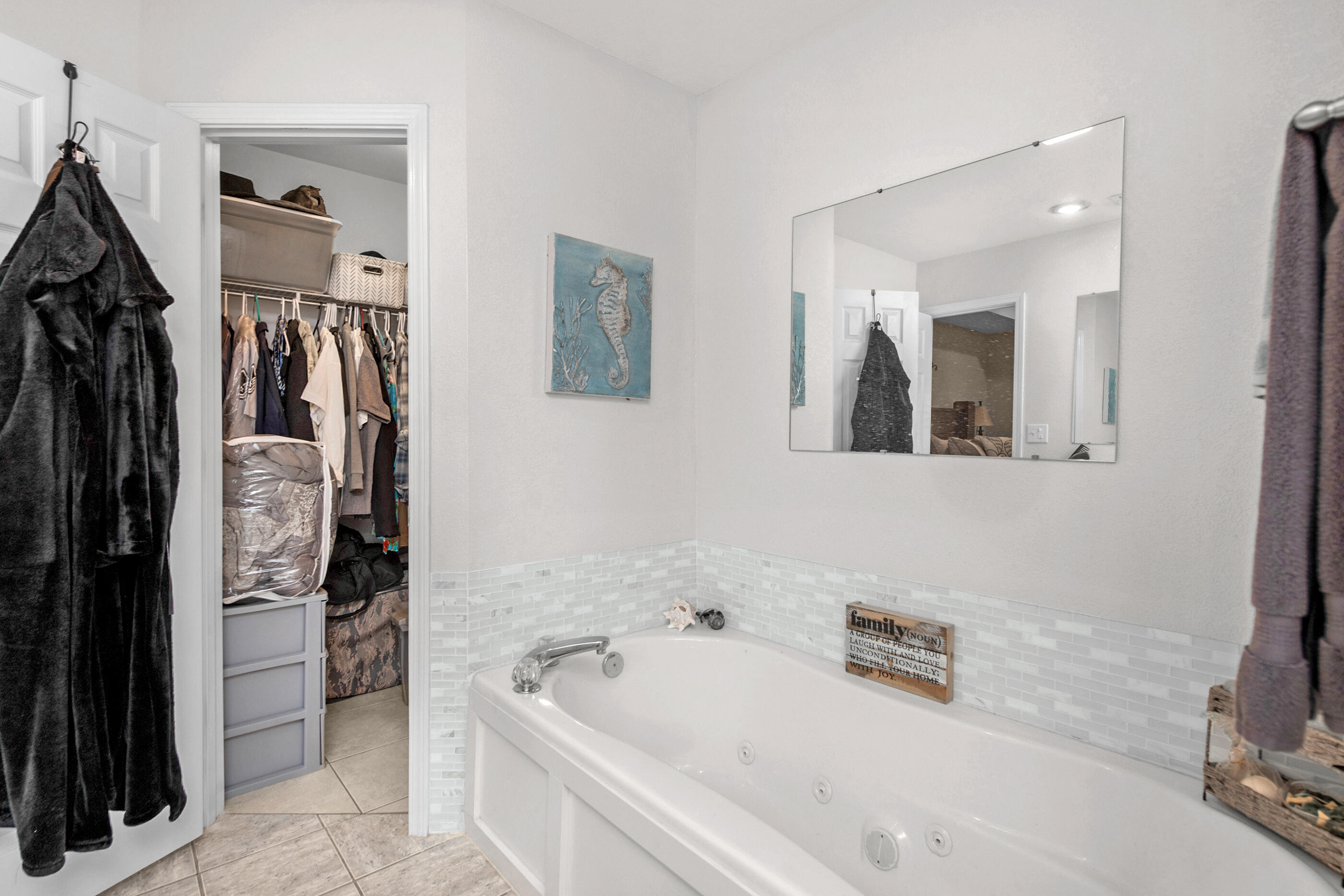 BISCAYNE POINTE - Residential