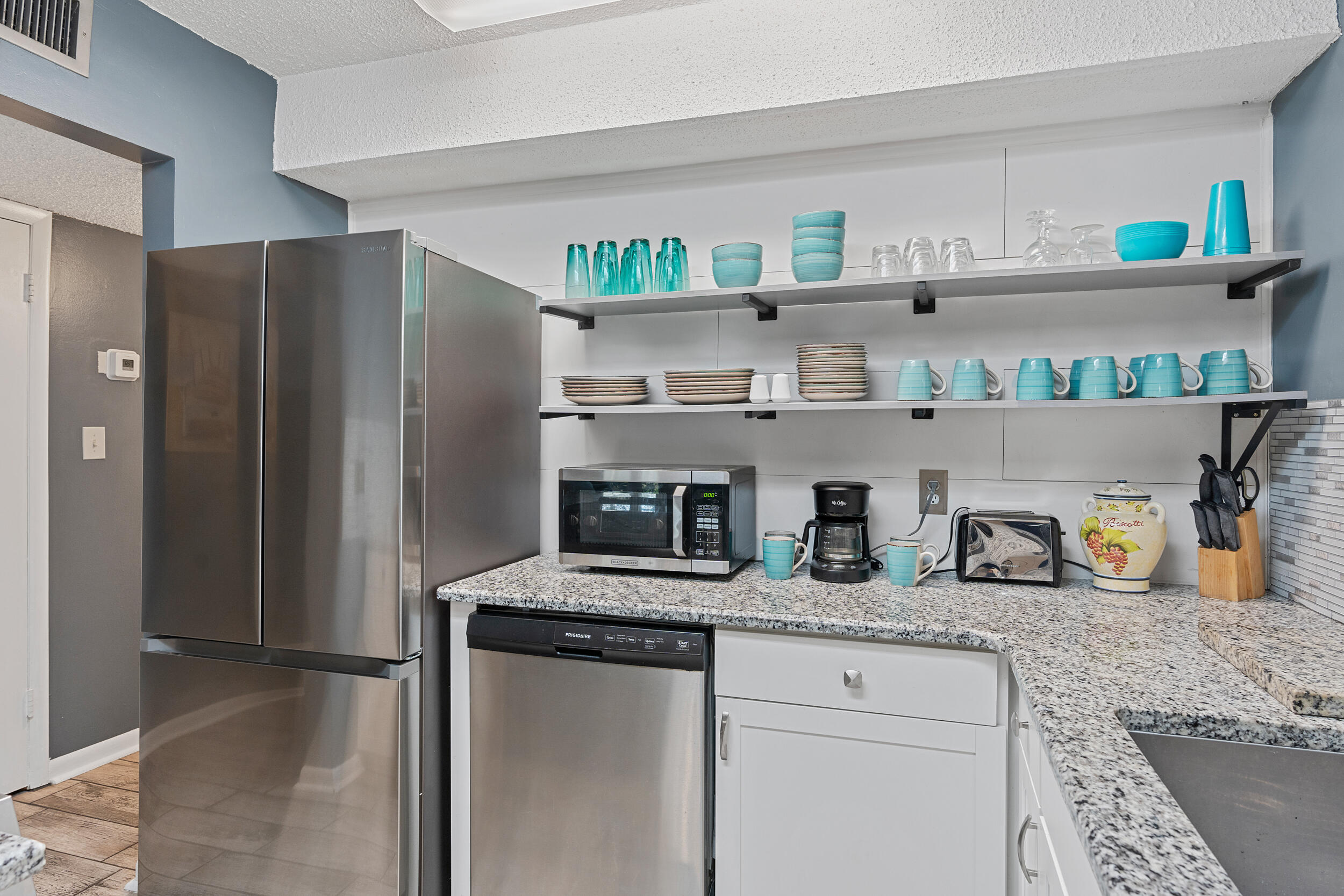 SEASCAPE CONDO TENNIS VILLAGE - Residential