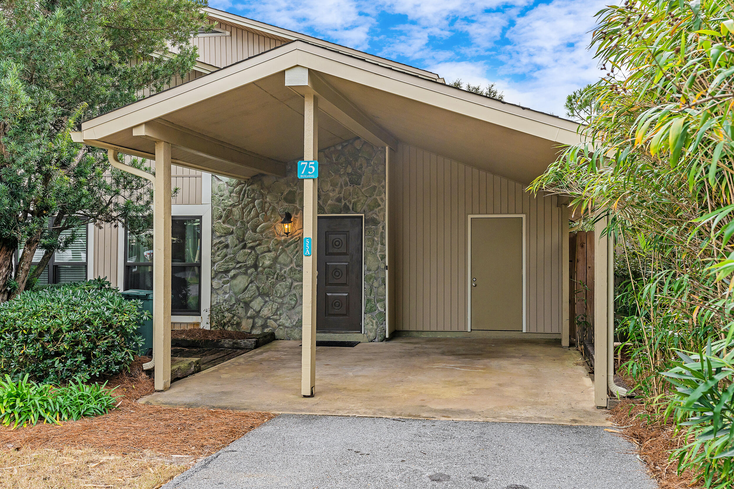 SEASCAPE CONDO TENNIS VILLAGE - Residential