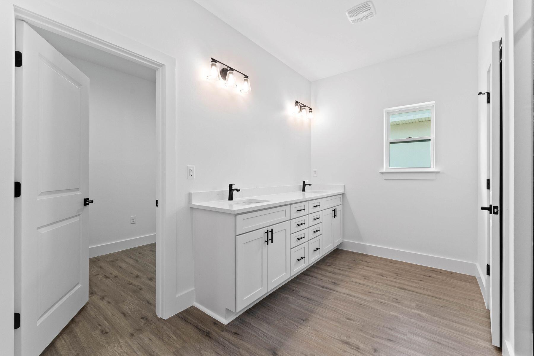 CALUSA BAY S/D - Residential