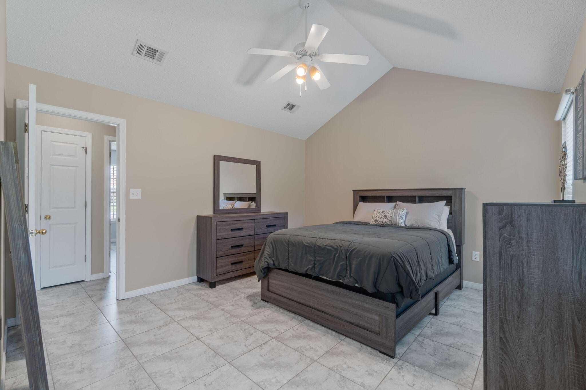 FAIRCHILD ESTATES - Residential