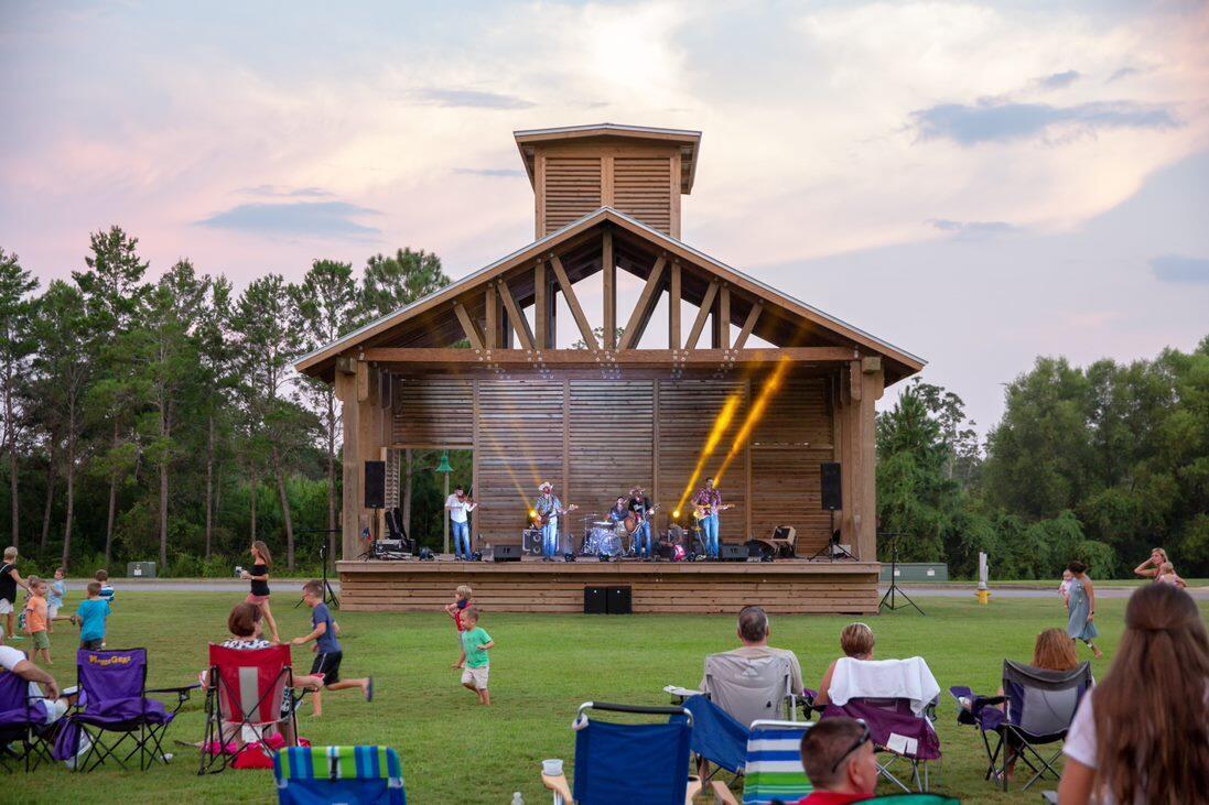HAMMOCK BAY/Steamboat Landing - Land
