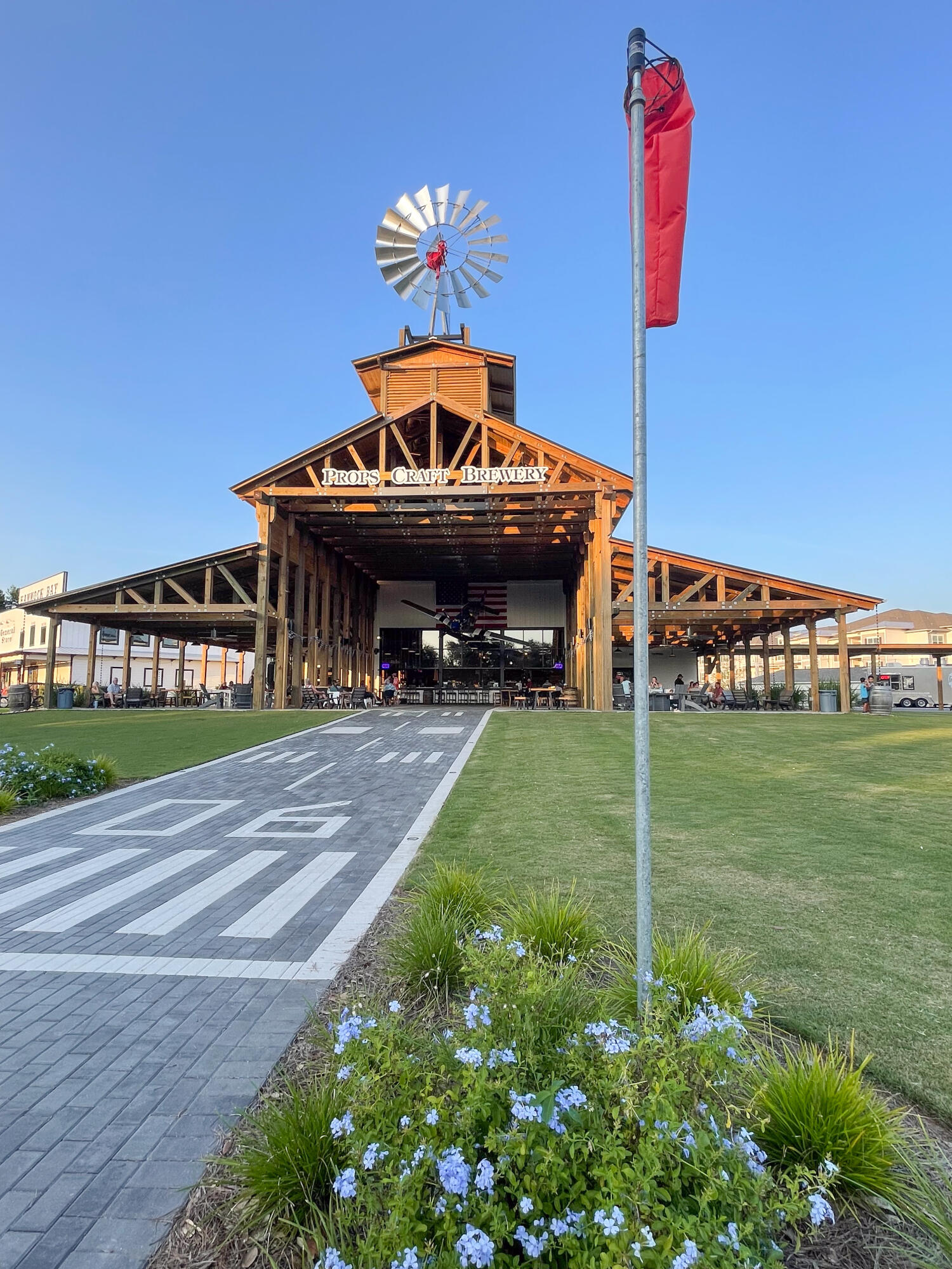 HAMMOCK BAY/Steamboat Landing - Land