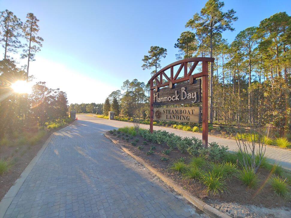 HAMMOCK BAY/Steamboat Landing - Land