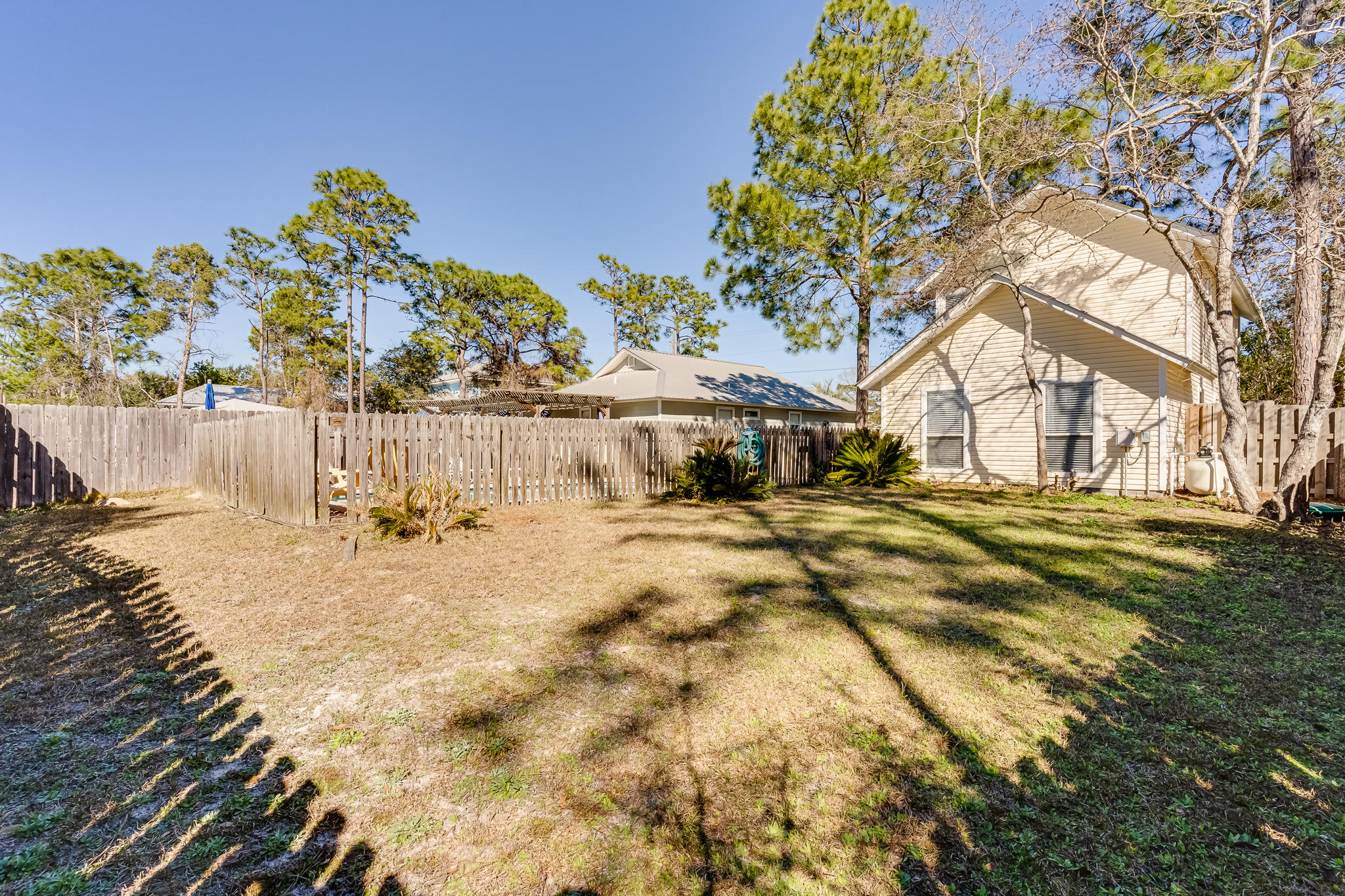 GULF SHORE MANOR - Residential