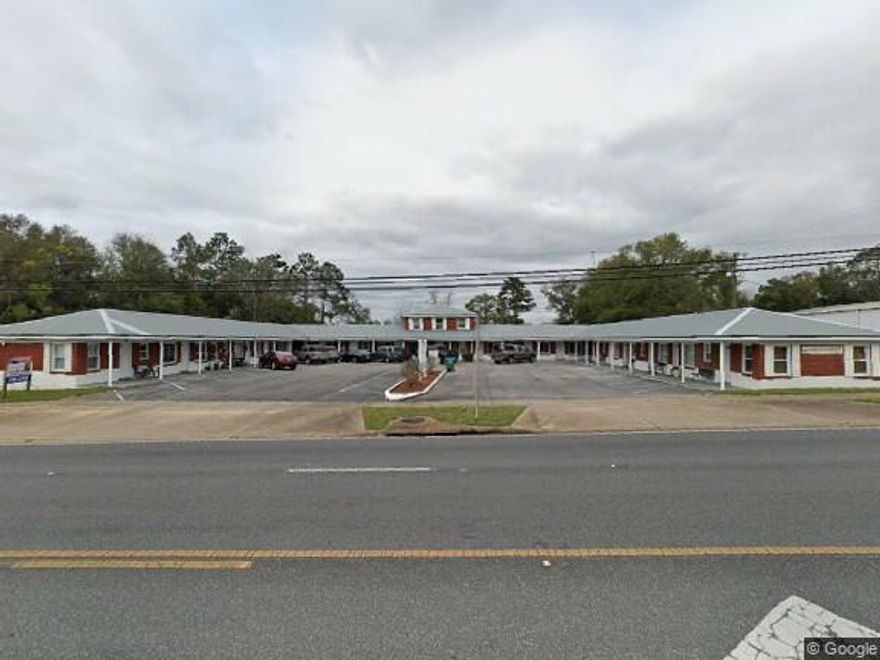 Single units 12 X 17, includes water. Excellent for office, consultation,out-of-state annex. Excellent location off of Hwy 90W. Signage space included. Plenty of parking.