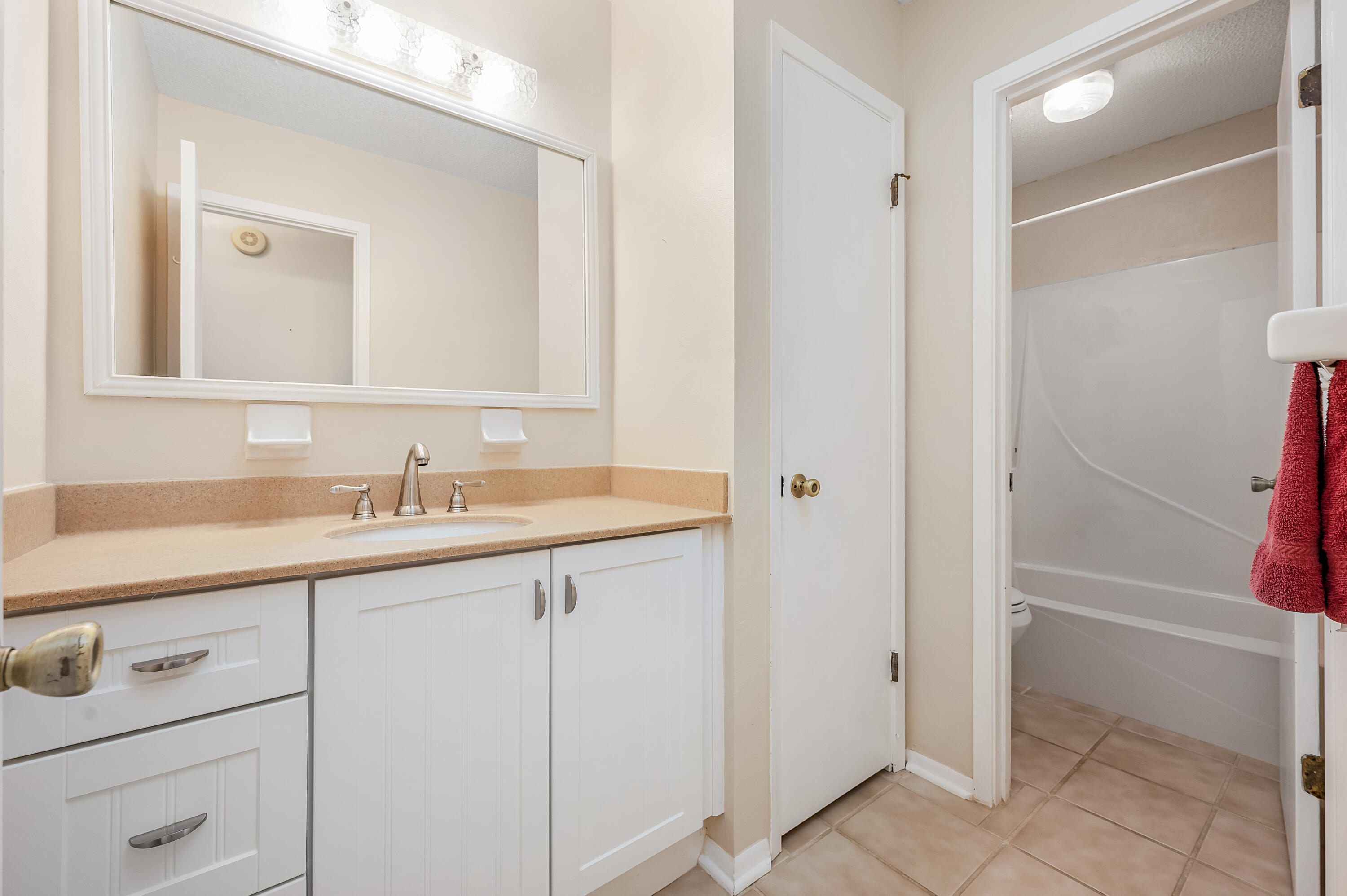 SANTA ROSA SHORES - Residential