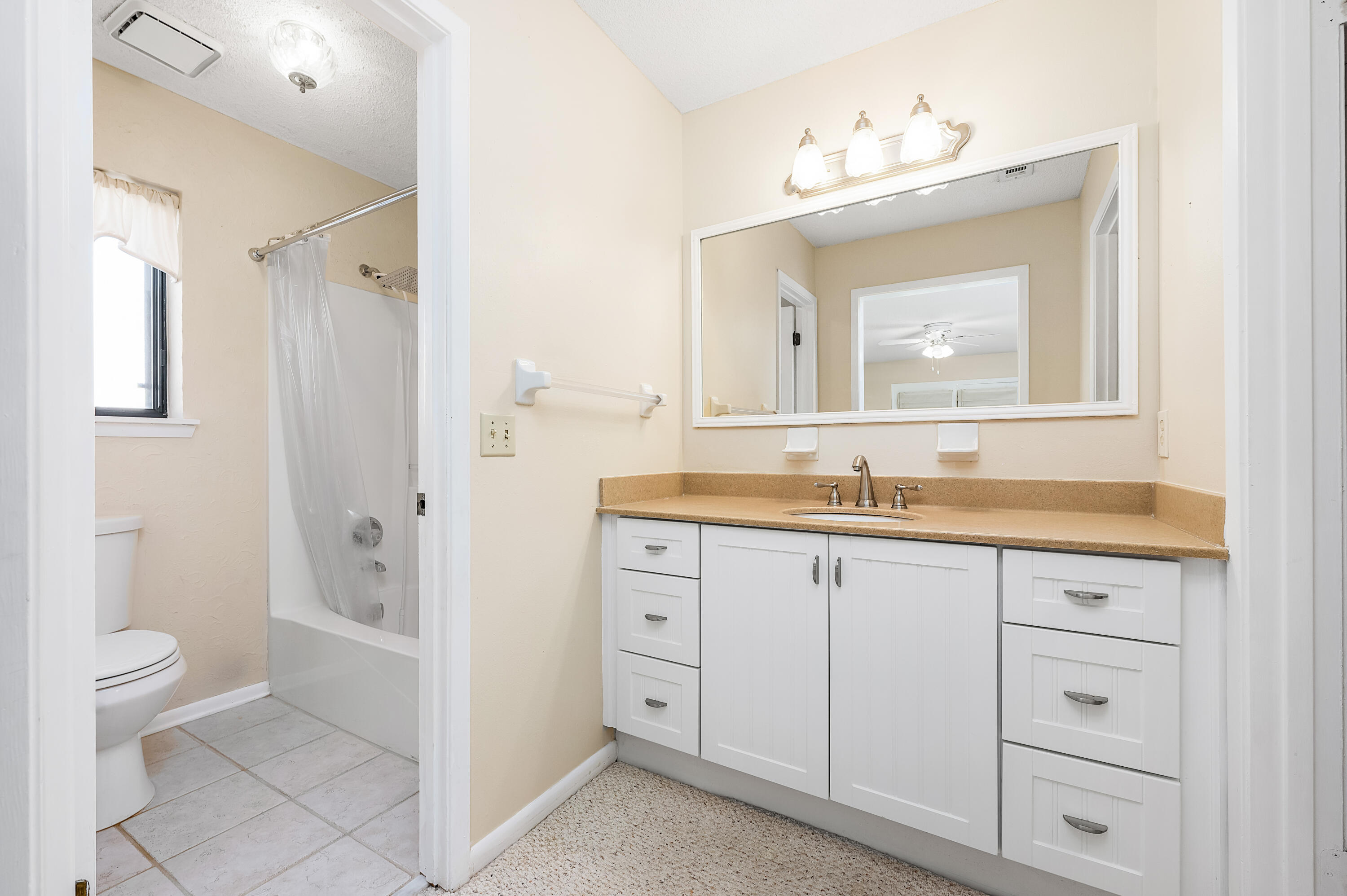 SANTA ROSA SHORES - Residential