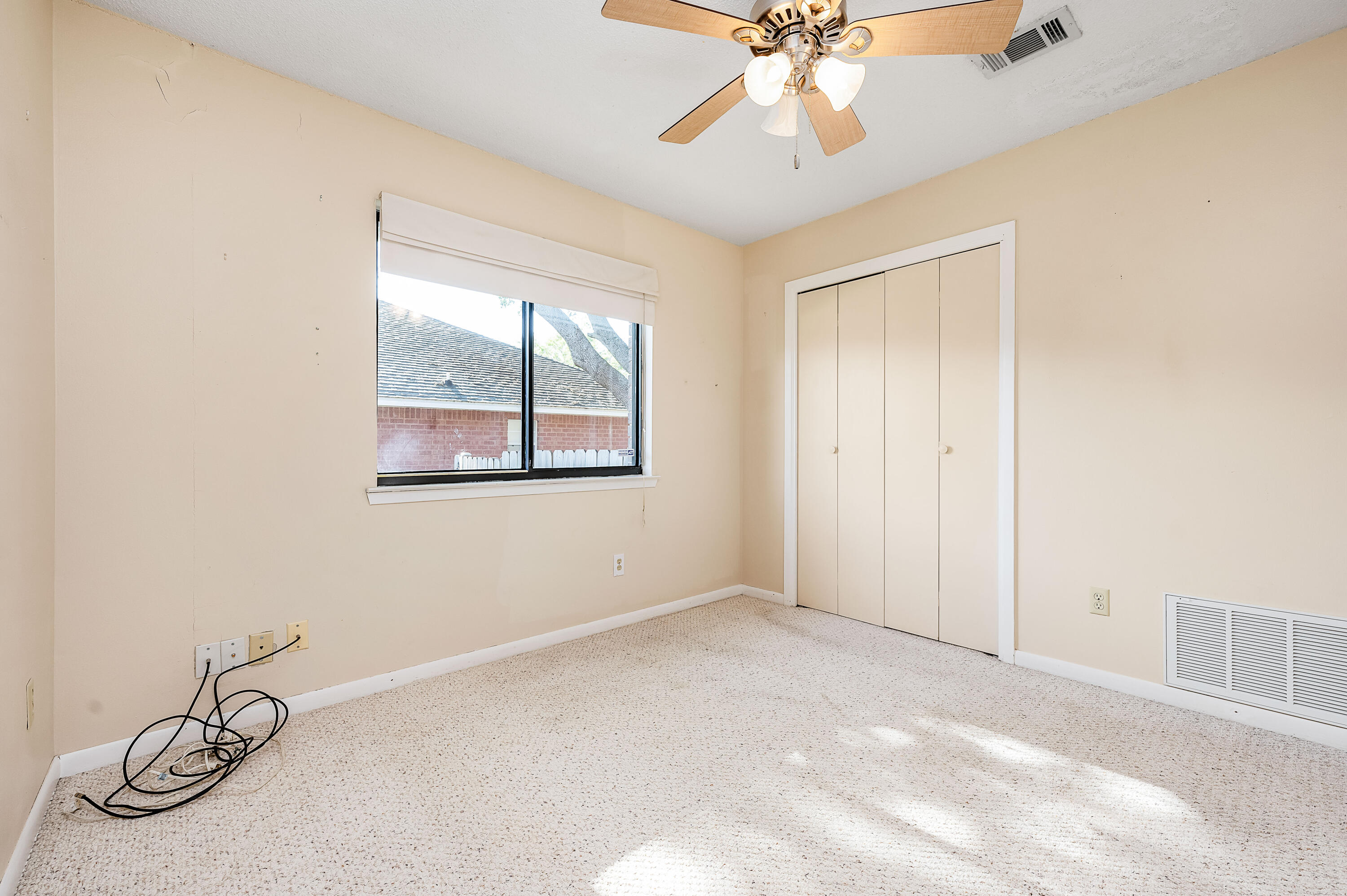 SANTA ROSA SHORES - Residential