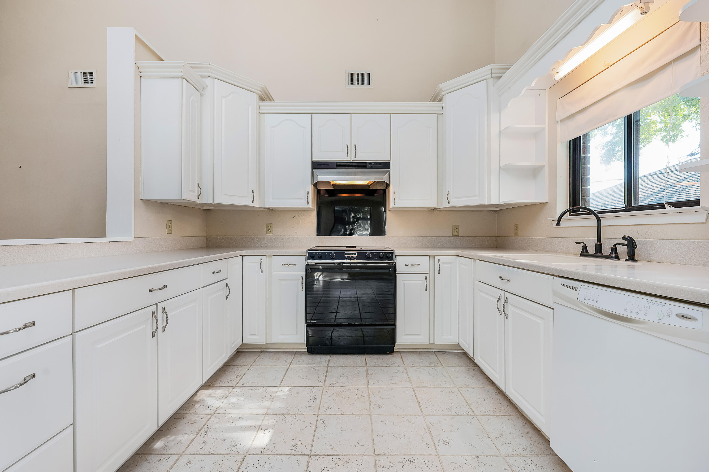 SANTA ROSA SHORES - Residential